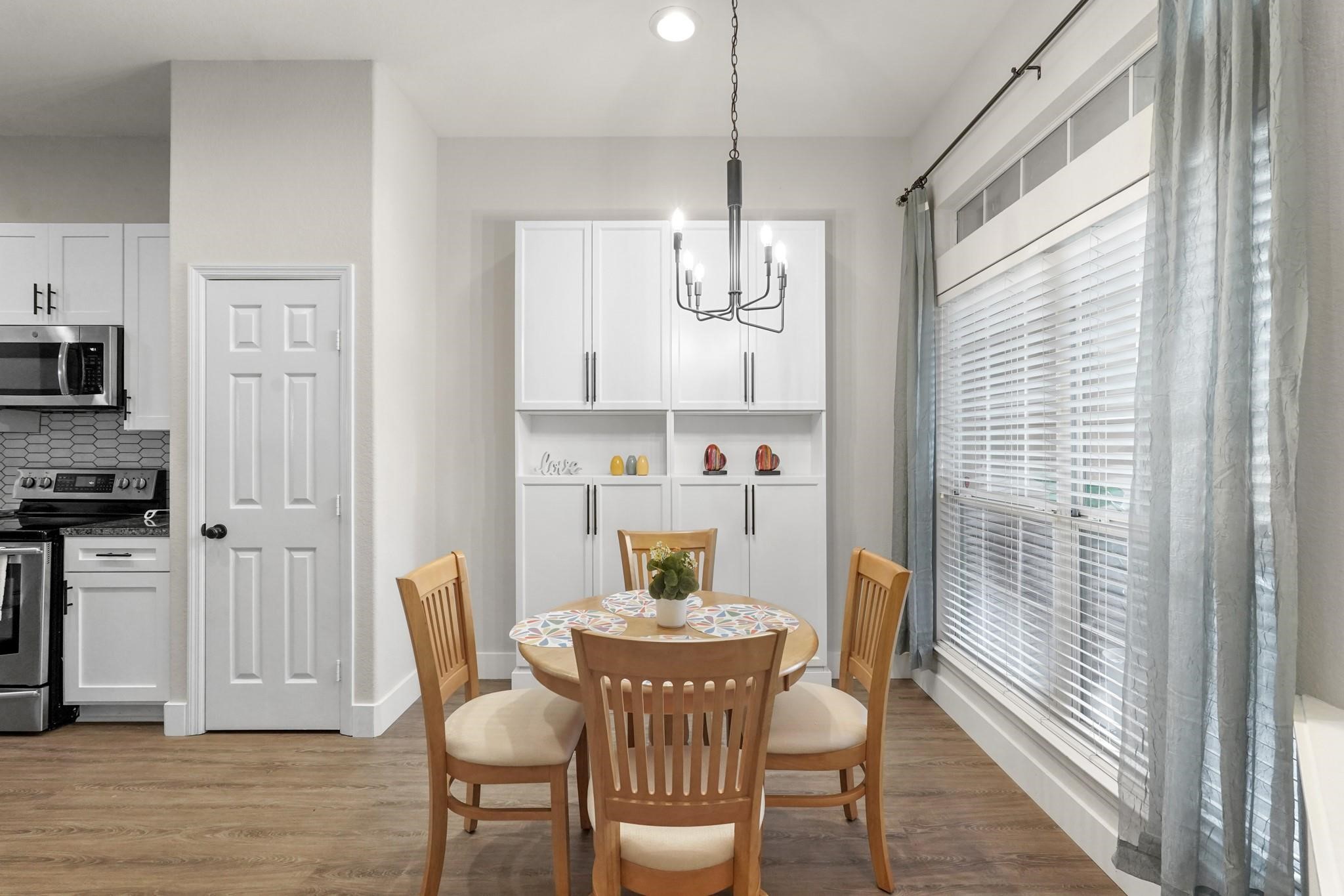 8915 Summer Ash Lane, Sugar Land, TX 77479