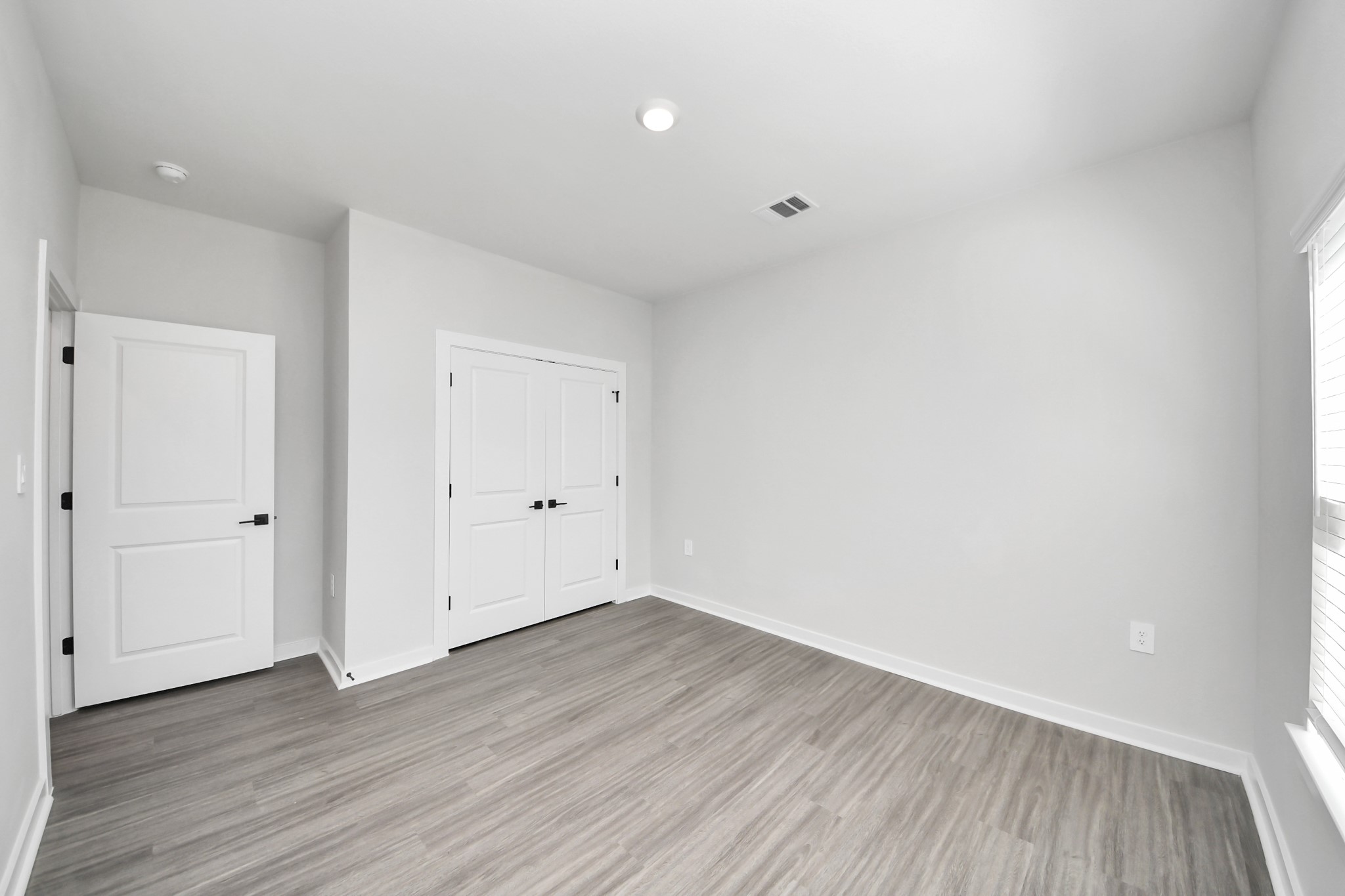 Bedroom 2 with Closet