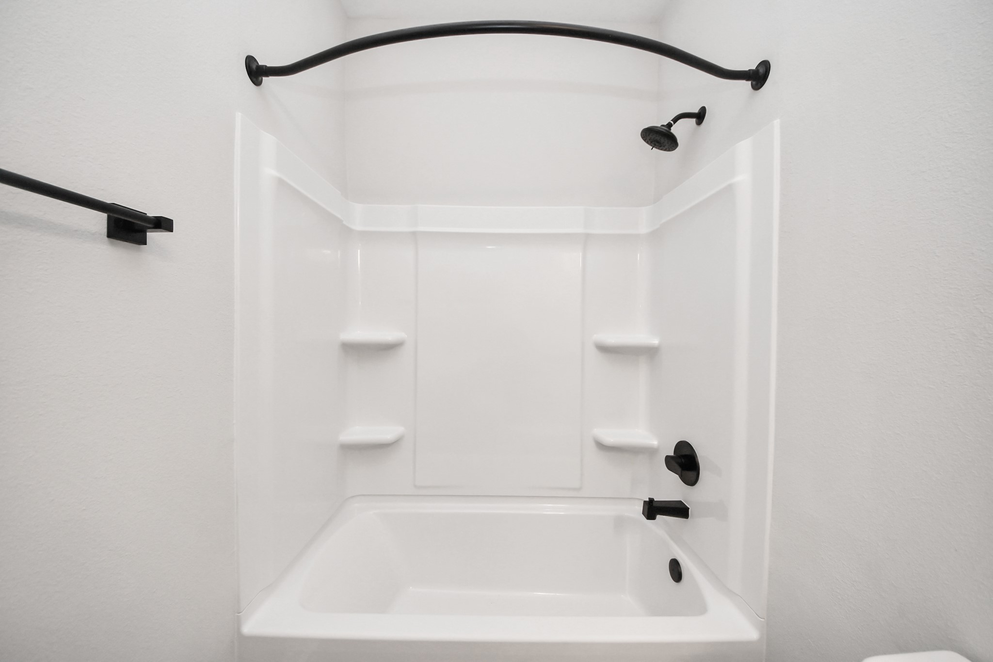 Primary Suite offers walk-closet,bath w/dual vanities&lux tub/shower.