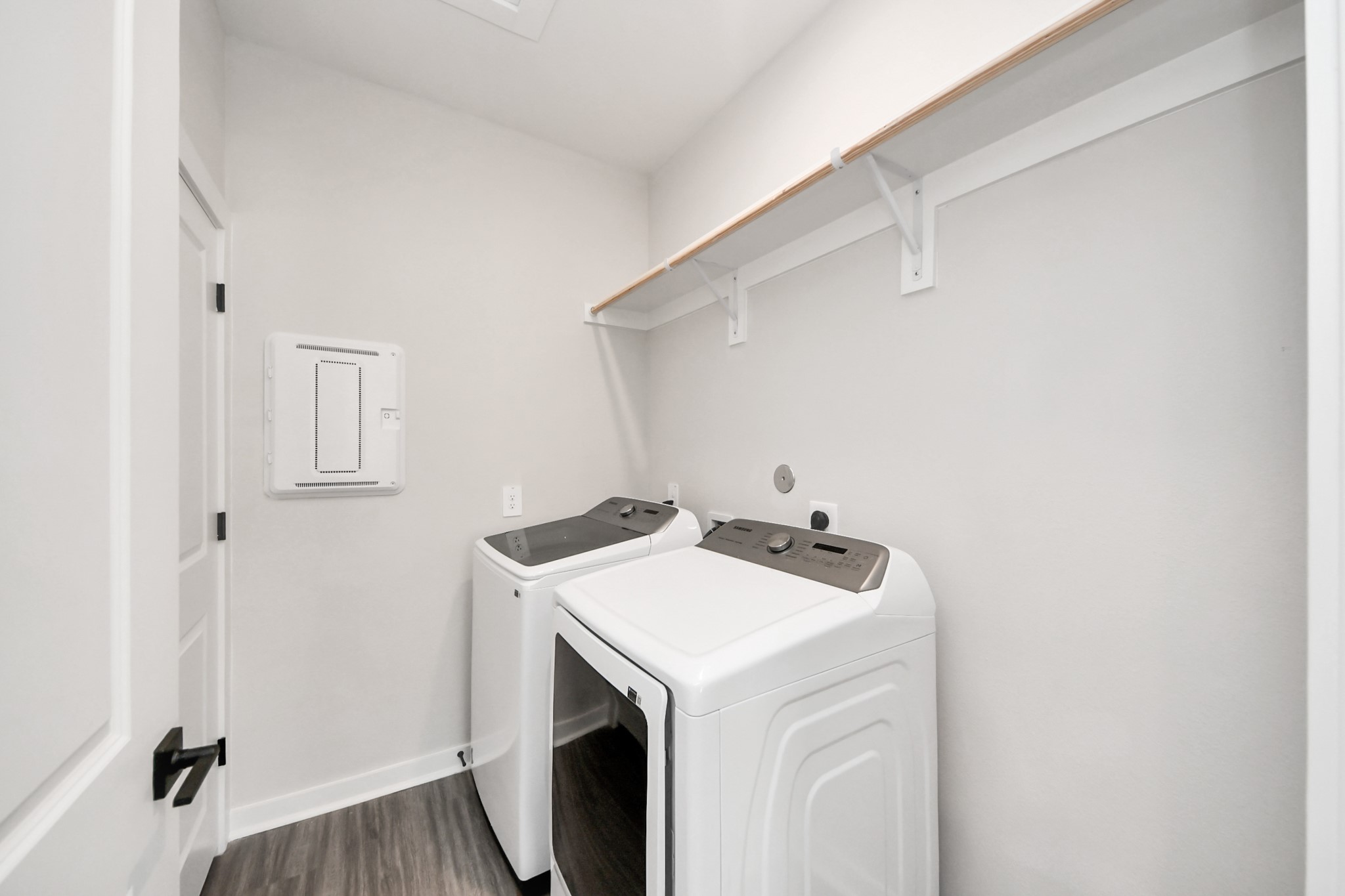 Walk-In Laundry Room with Full Size Washer/Dryer Included!