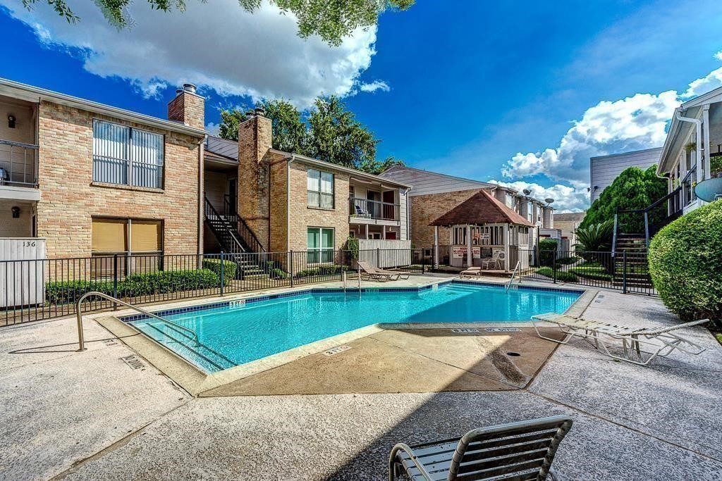 2100 Wilcrest Drive, #123, Houston, TX 77042