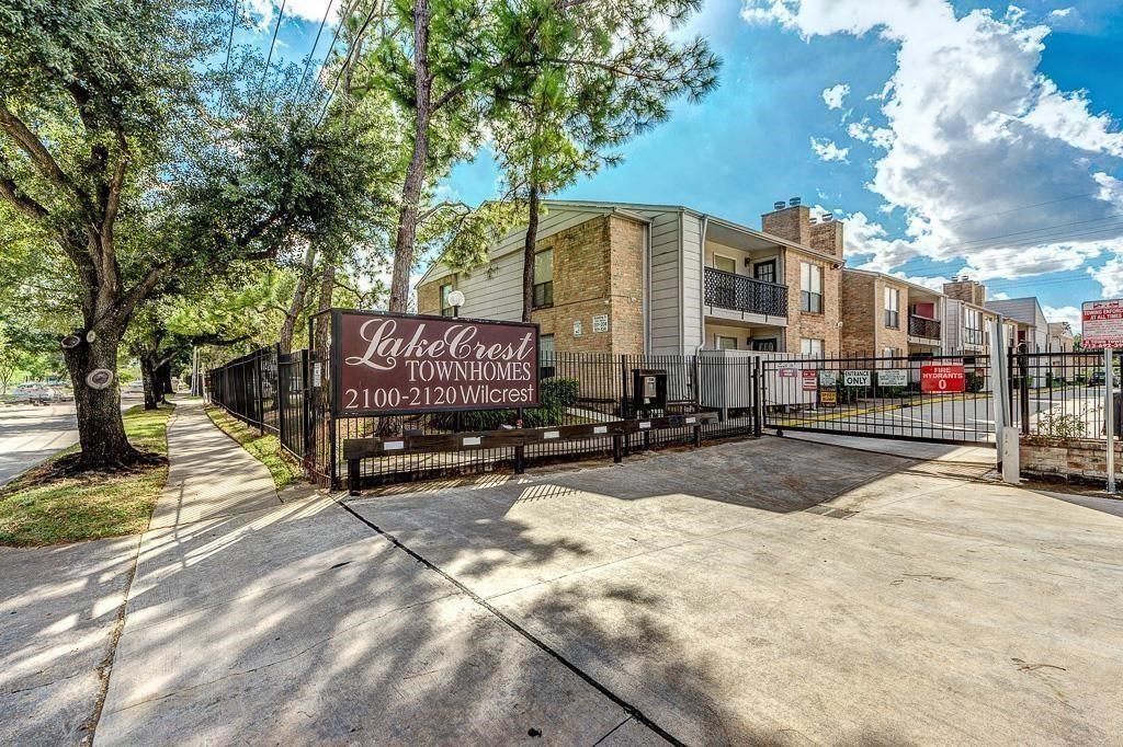 2100 Wilcrest Drive, #123, Houston, TX 77042