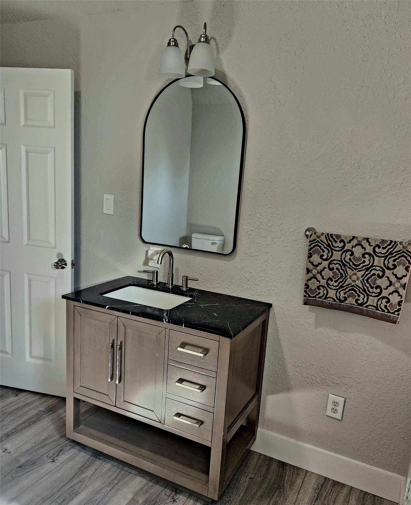 Full bath vanity