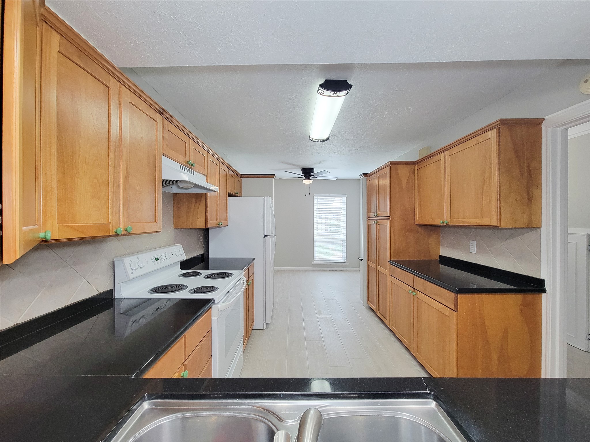 5239 Arboles Drive, #P, Houston, TX 77035