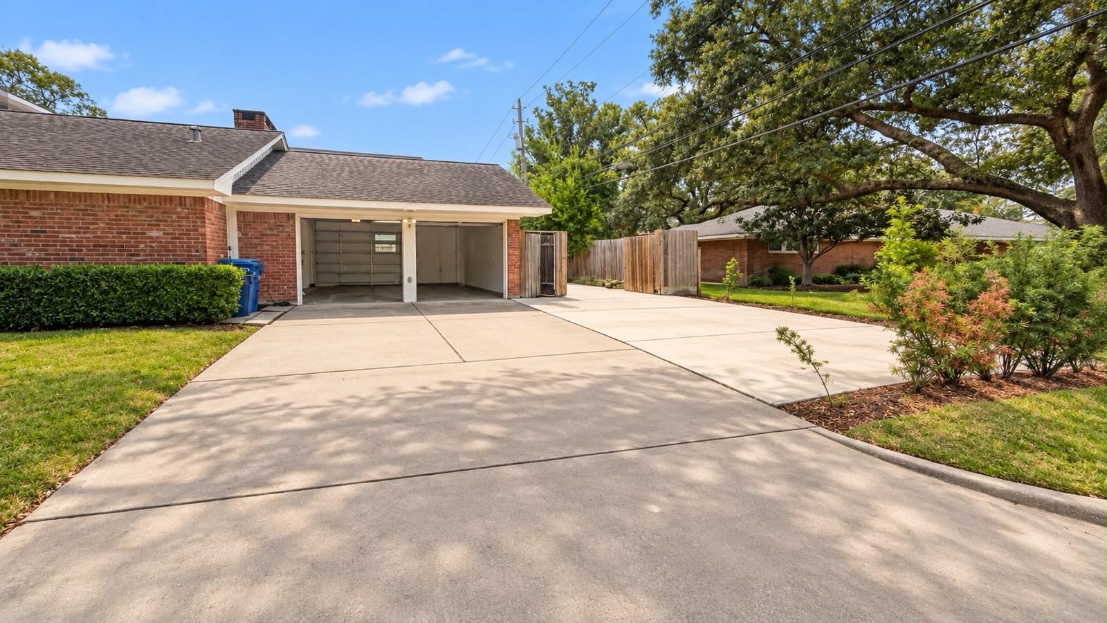 3102 Newcastle Drive, Houston, TX 77027