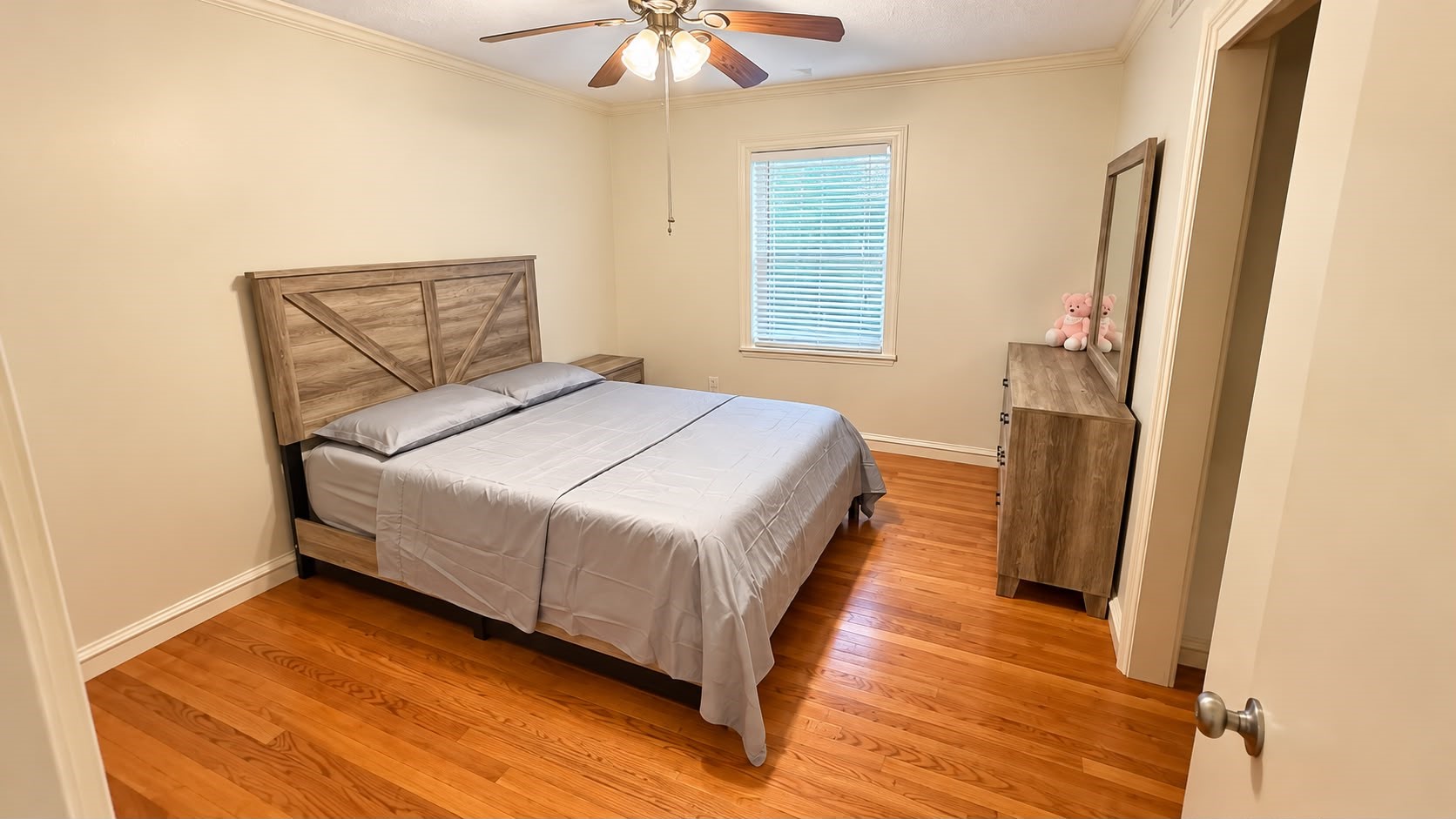 3102 Newcastle Drive, Houston, TX 77027