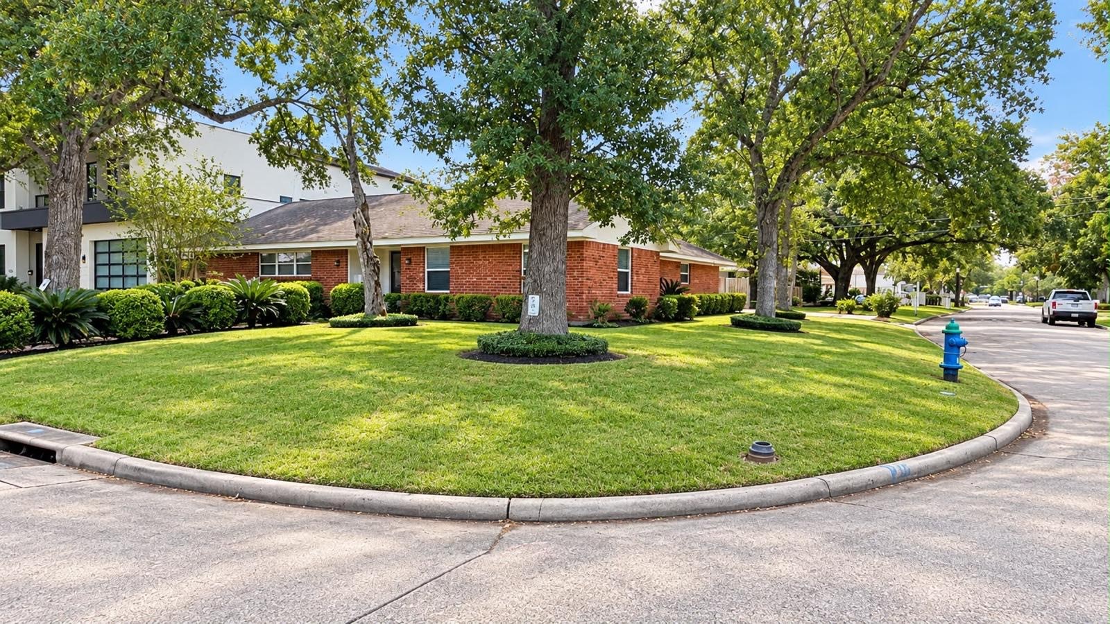 3102 Newcastle Drive, Houston, TX 77027 3102 Newcastle Drive, Houston, TX 77027