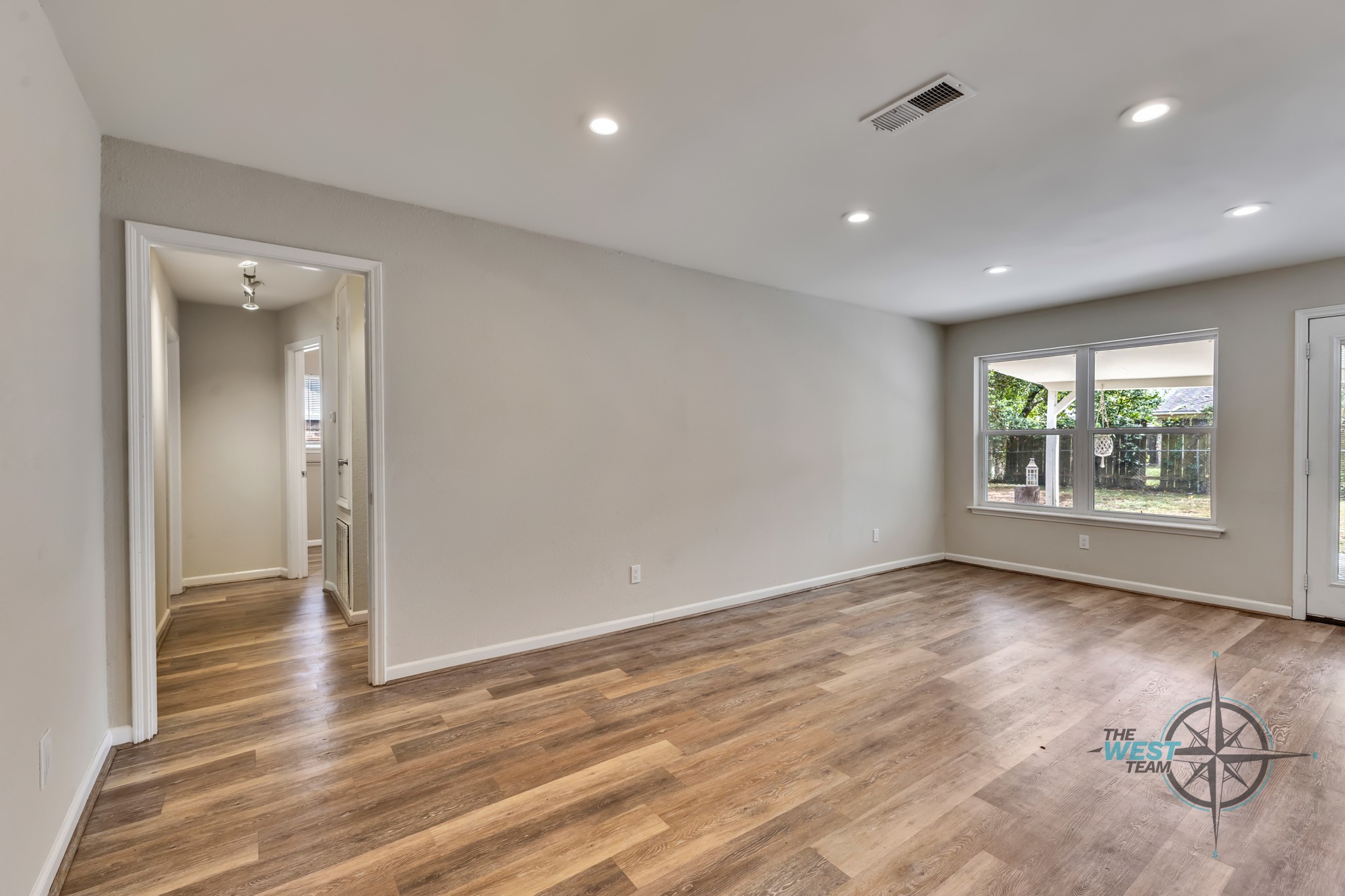 707 Hildred Avenue, Conroe, TX 77303