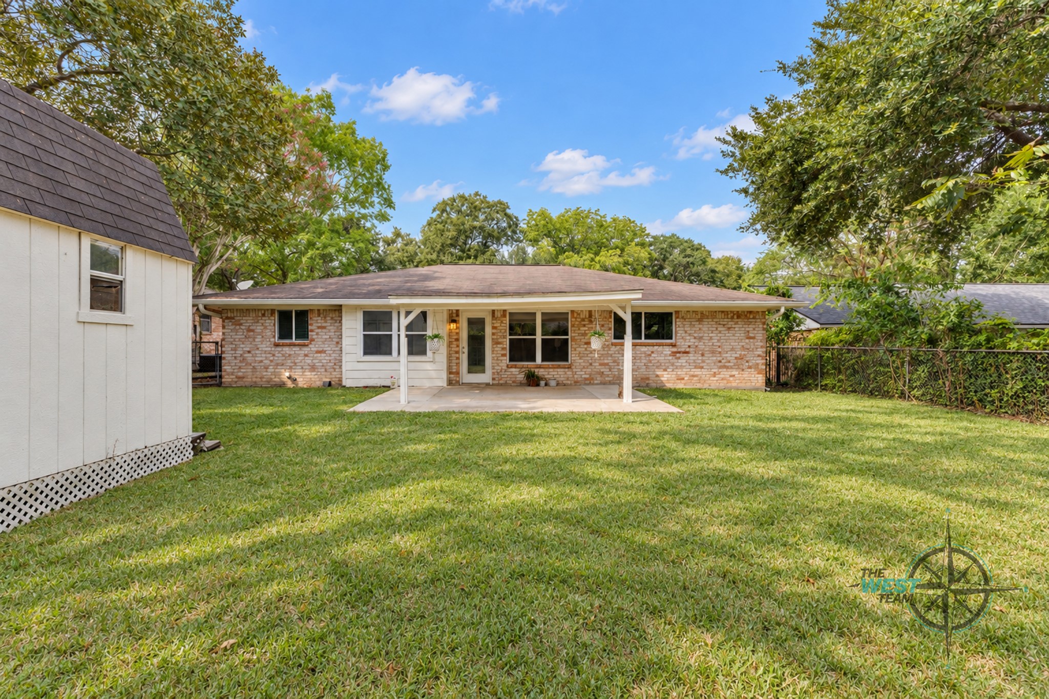 707 Hildred Avenue, Conroe, TX 77303