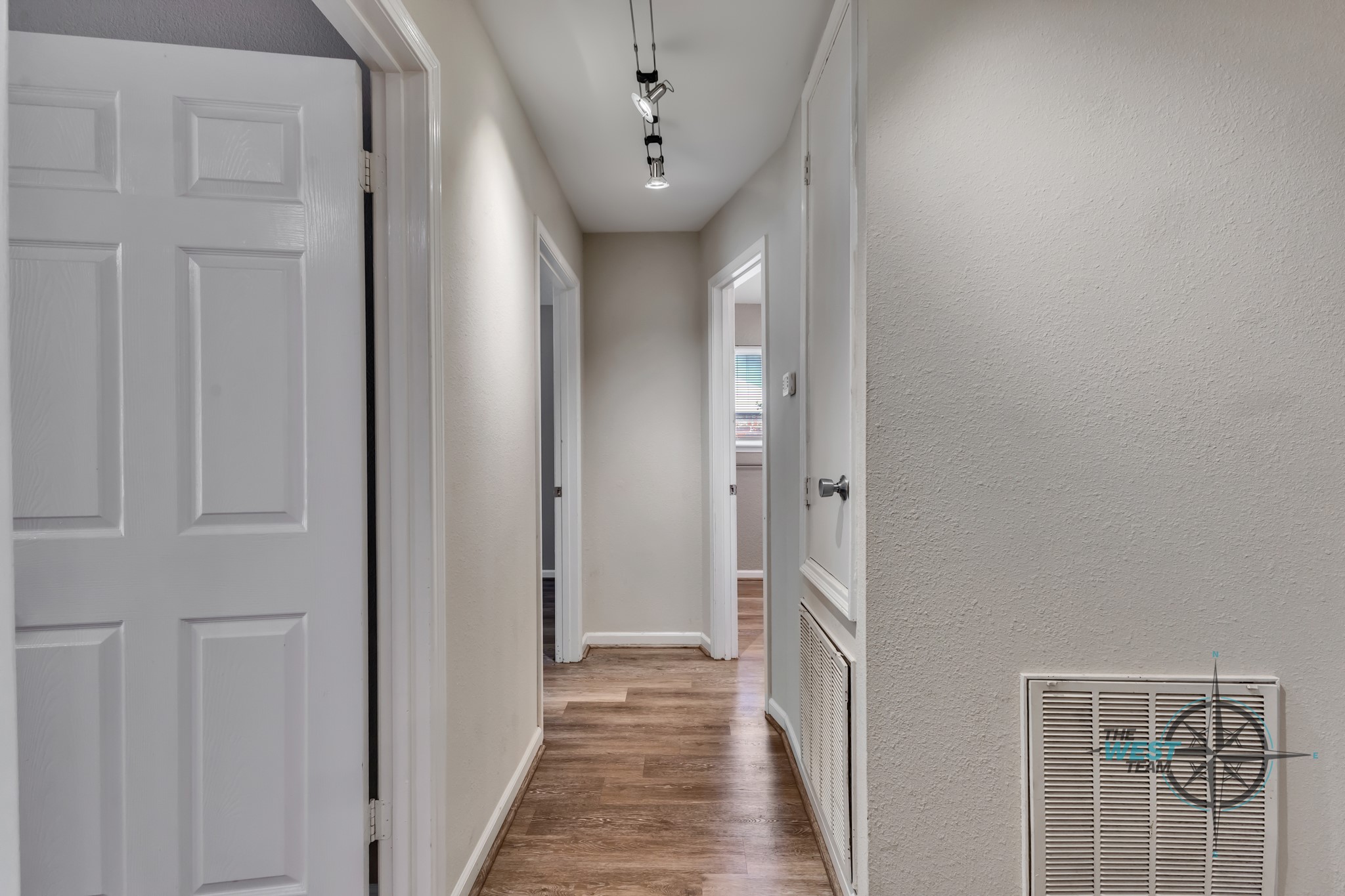 707 Hildred Avenue, Conroe, TX 77303