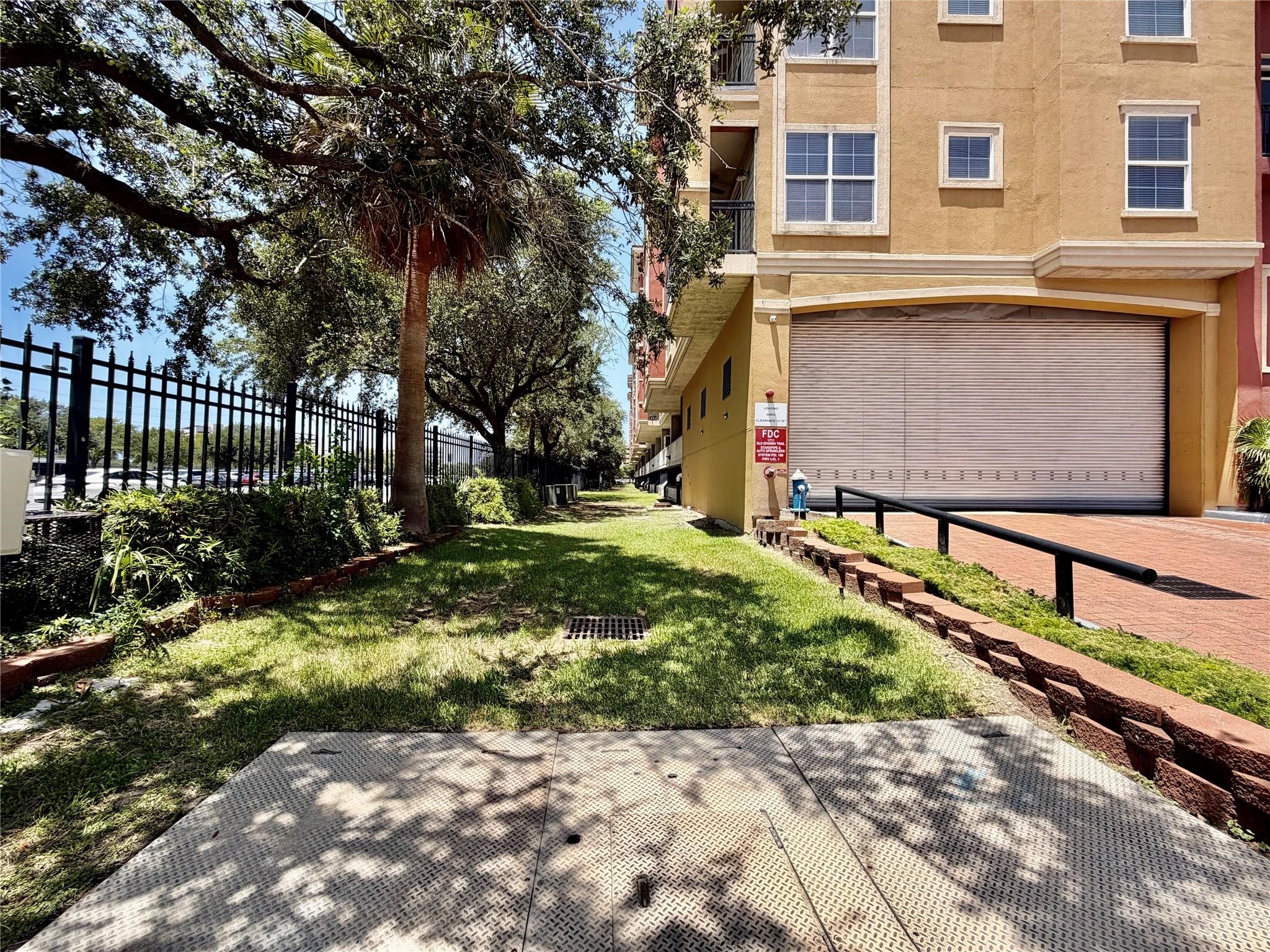 1711 Old Spanish Trail, #407, Houston, TX 77054