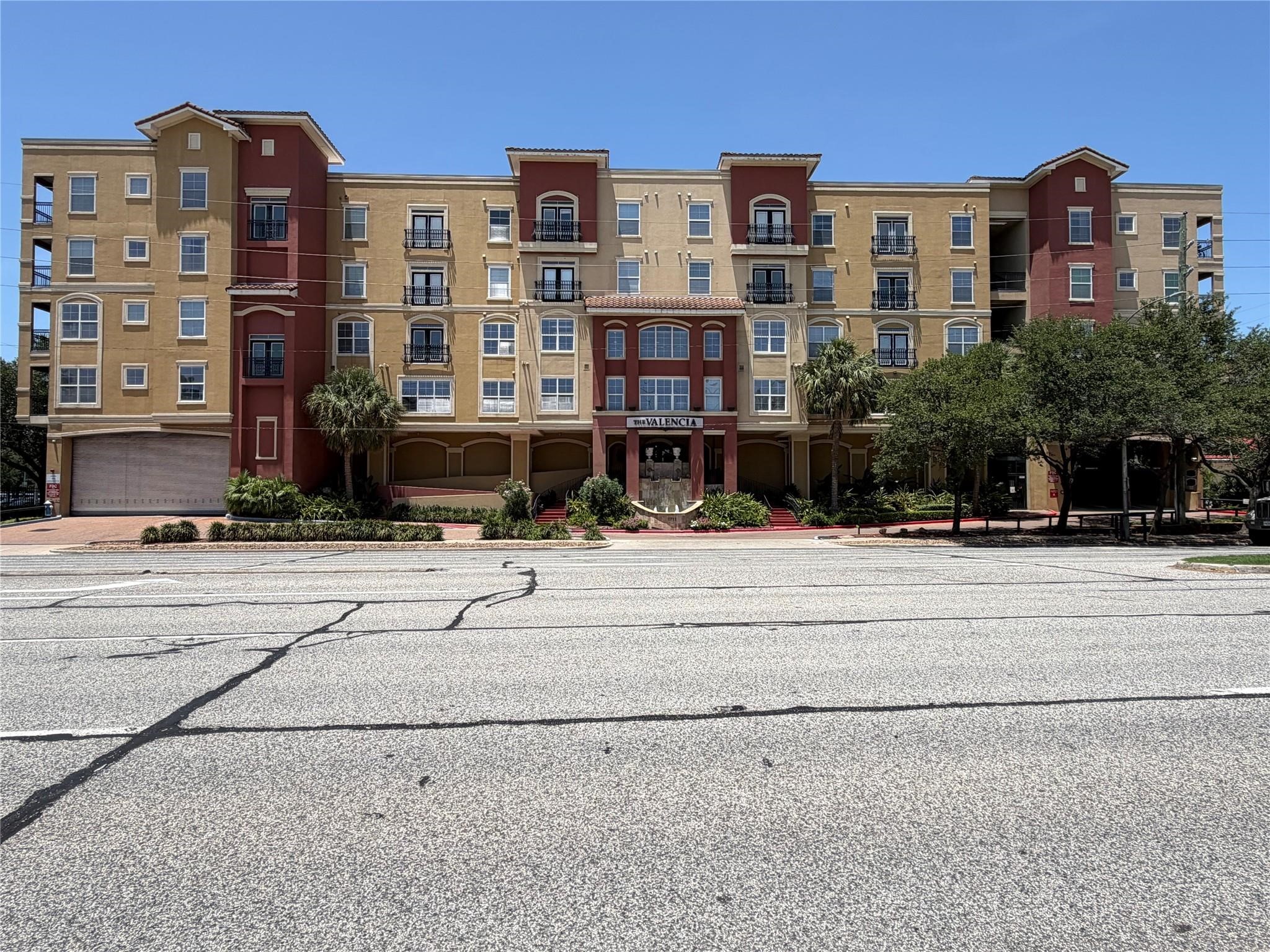 1711 Old Spanish Trail, #407, Houston, TX 77054