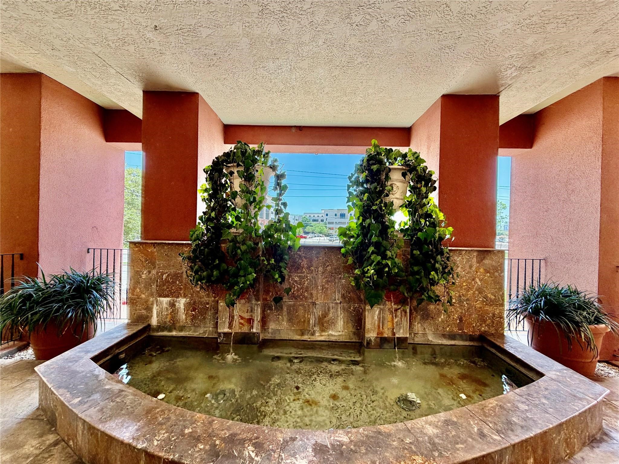 1711 Old Spanish Trail, #407, Houston, TX 77054