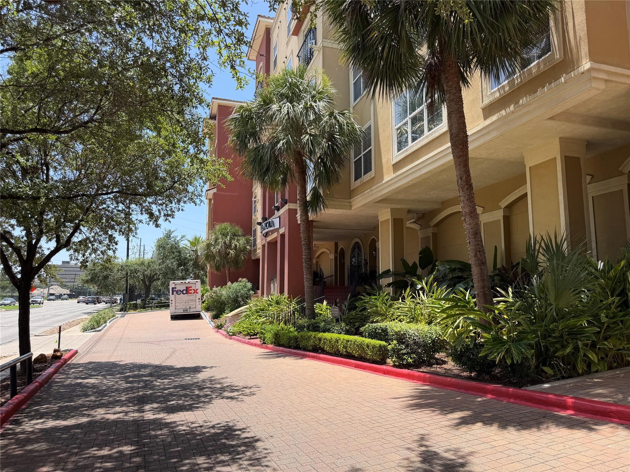 1711 Old Spanish Trail, #407, Houston, TX 77054