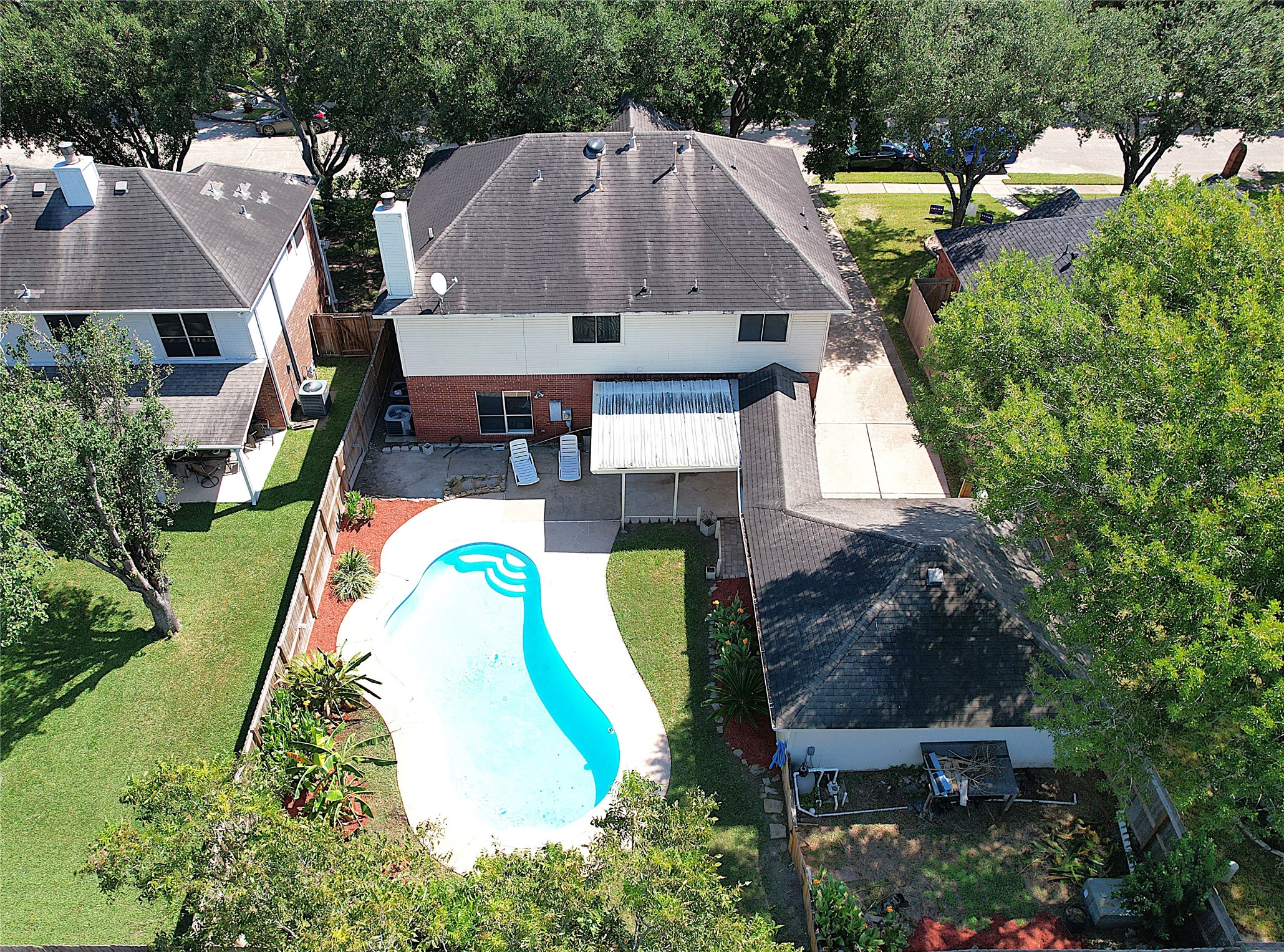 2810 White Oak Lane, Pearland, TX 77584