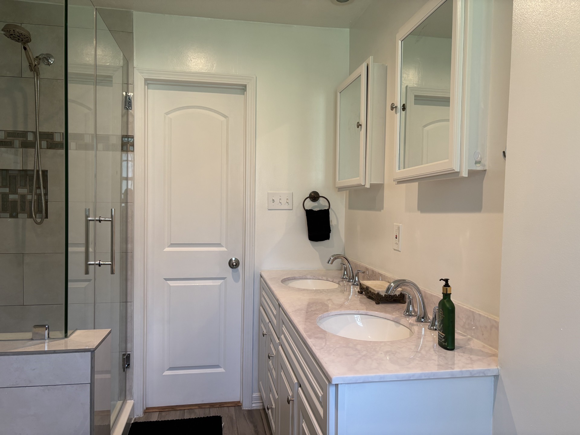 1st floor bathroom