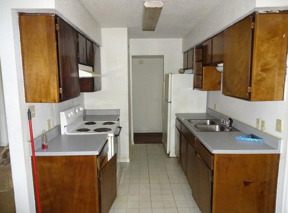 6617 N Lincoln Drive, Hitchcock, TX 77563