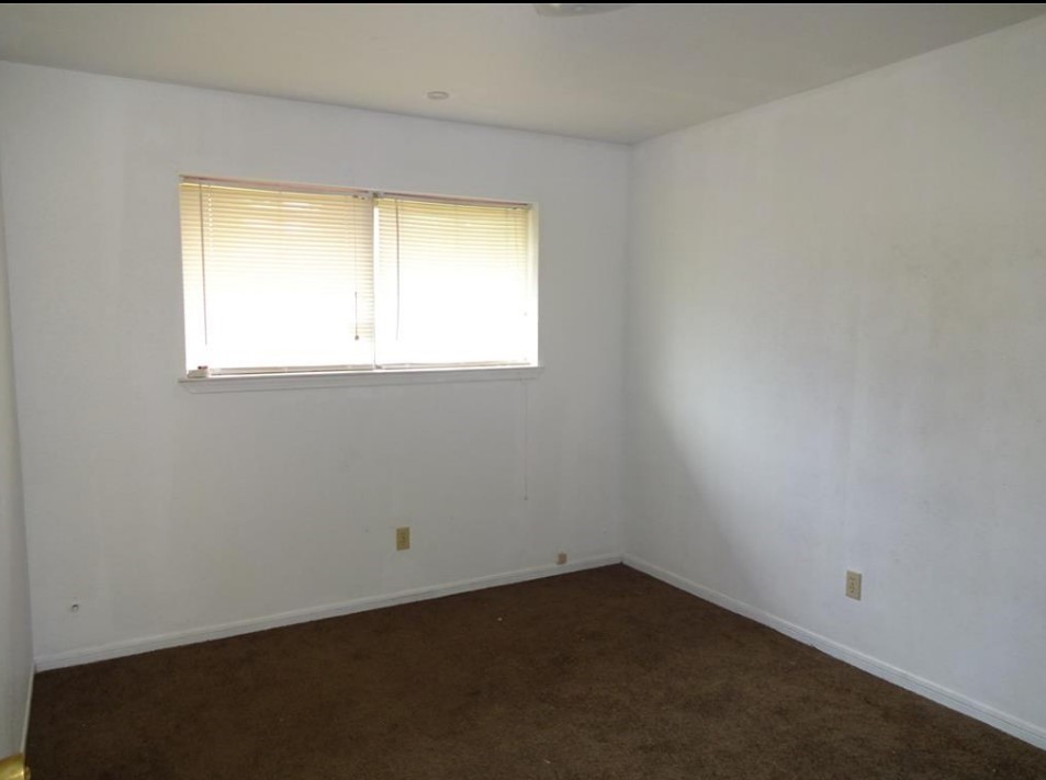6617 N Lincoln Drive, Hitchcock, TX 77563