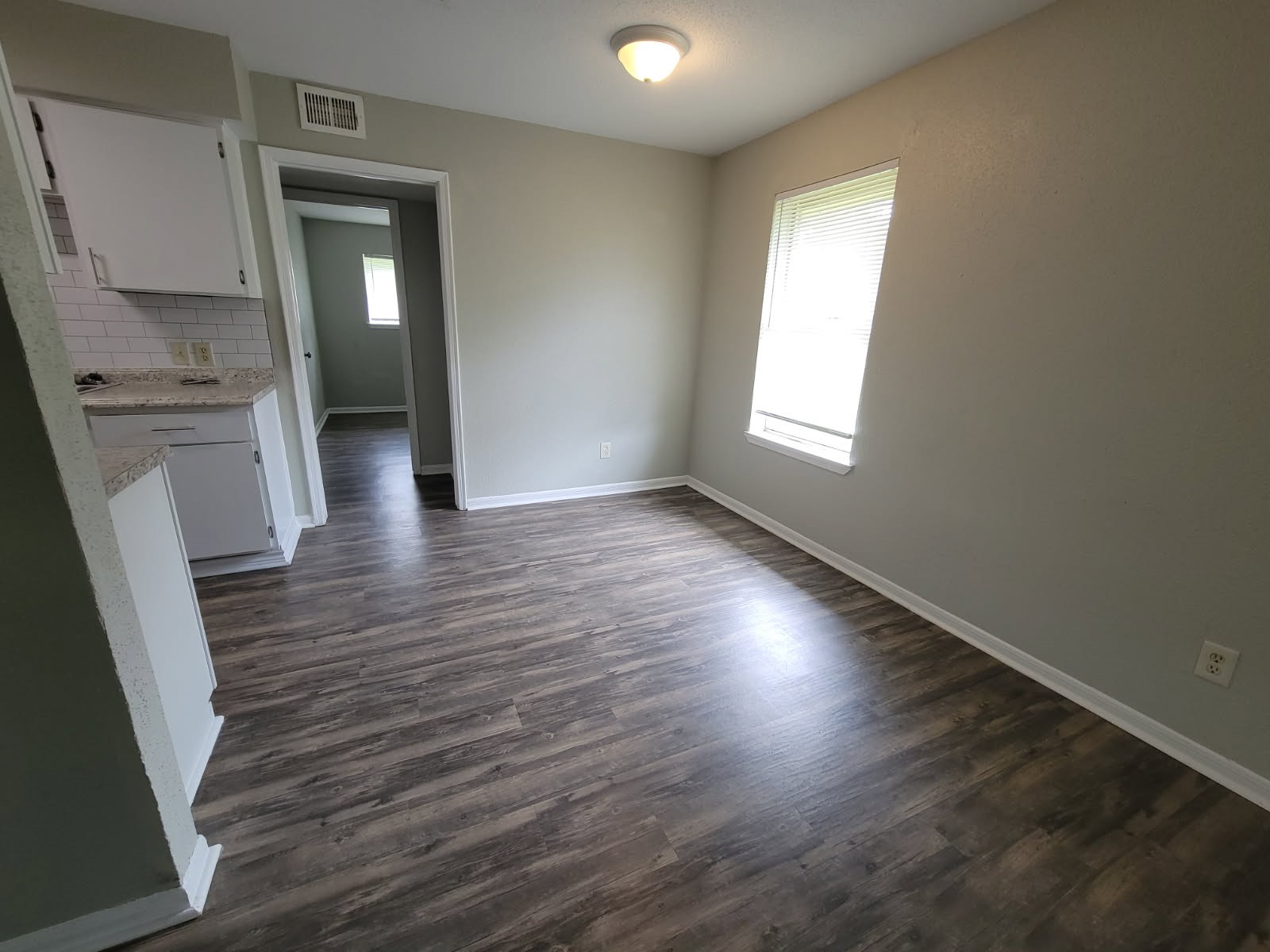 6617 N Lincoln Drive, Hitchcock, TX 77563