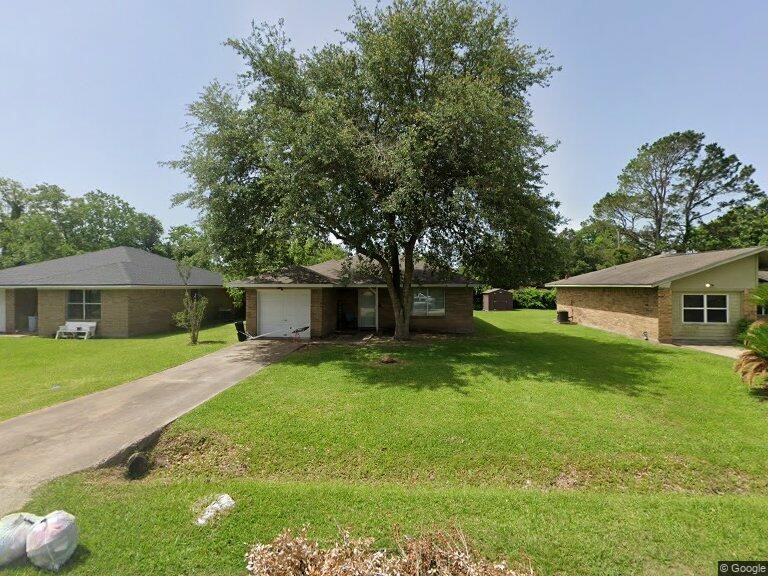6617 N Lincoln Drive, Hitchcock, TX 77563