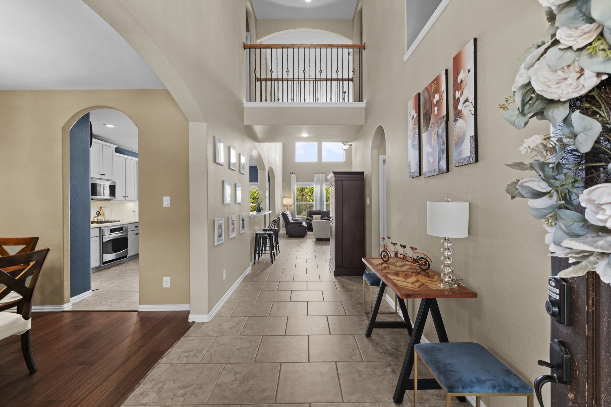 Inviting two story tiled entry.