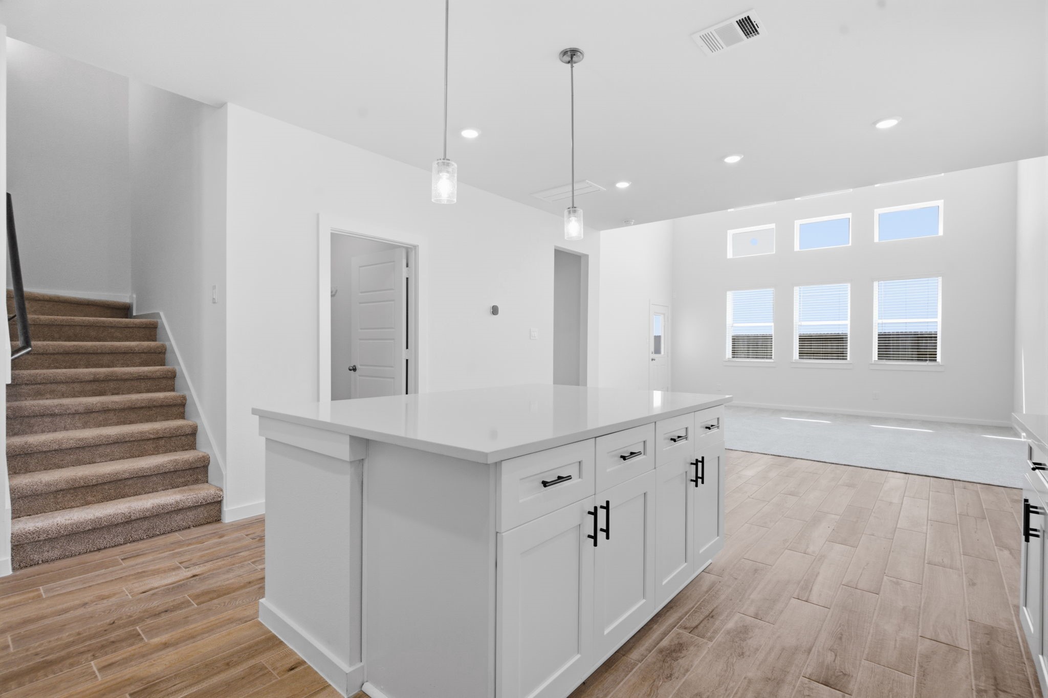 Disclaimer: Image is for illustrative purposes only and may not represent the actual property, features, finishes, or amenities. Actual property details may vary.
