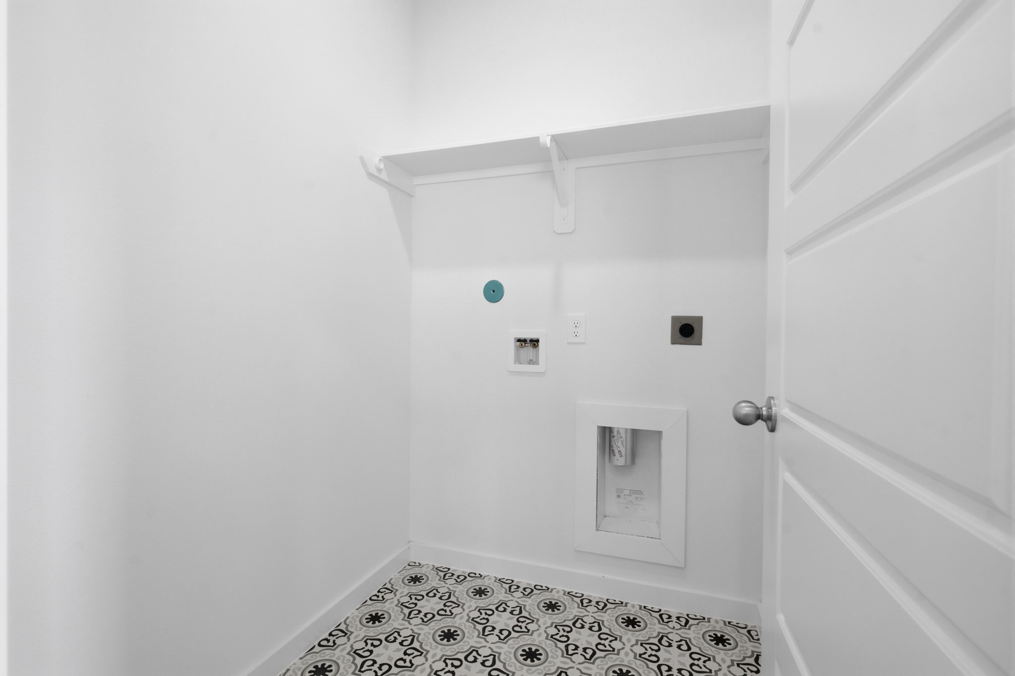 Disclaimer: Image is for illustrative purposes only and may not represent the actual property, features, finishes, or amenities. Actual property details may vary.