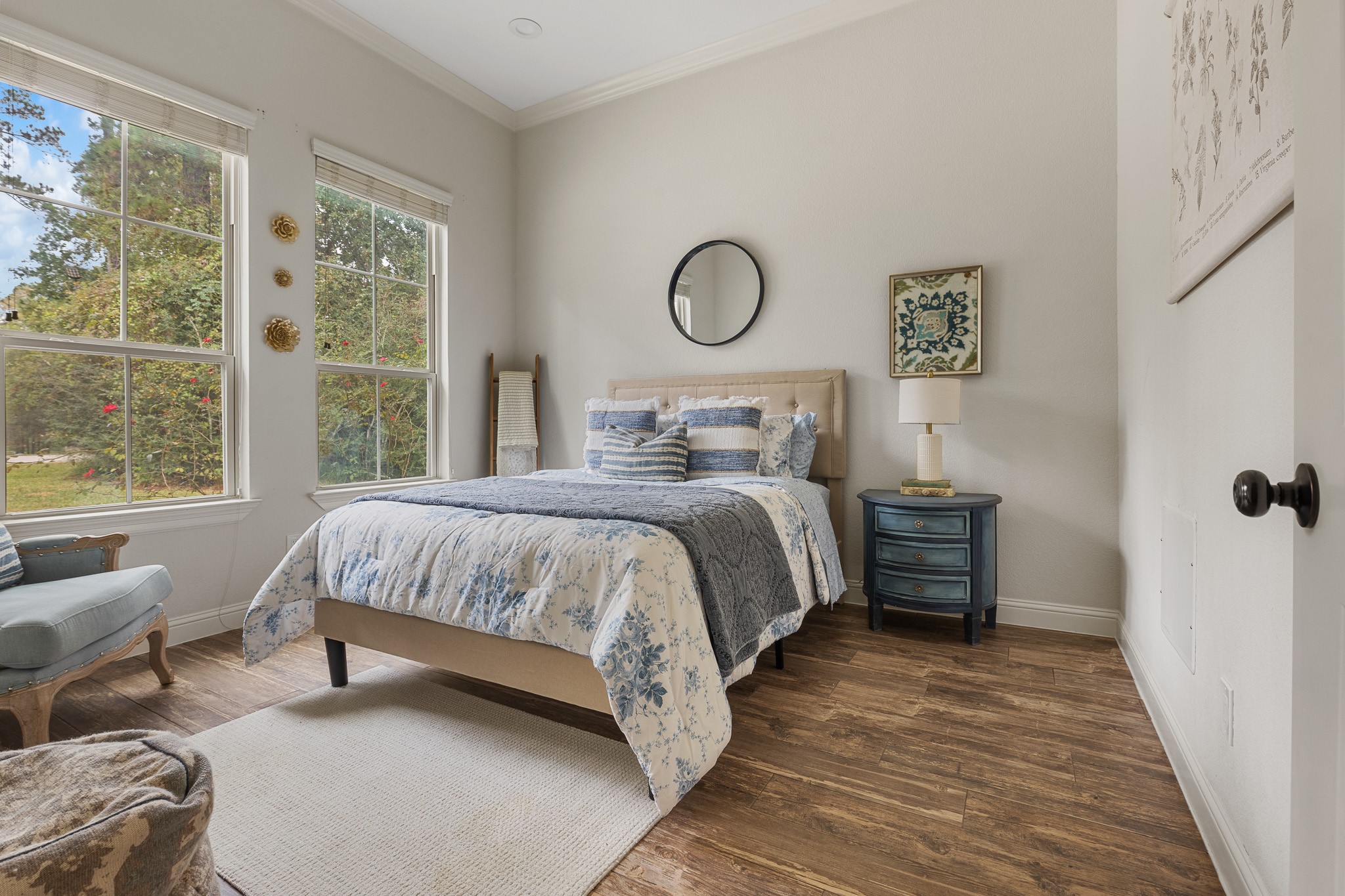 Can easily be 4th converted to a bedroom or flex room with a closet in hall and half bath at adjoined wall