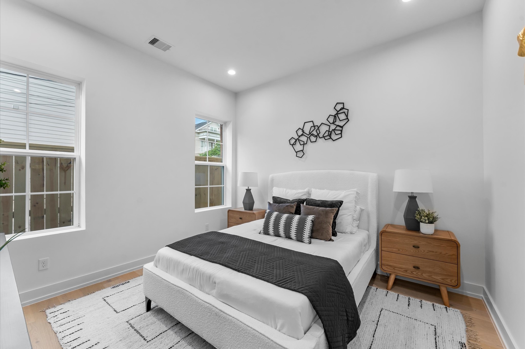 First floor ensuite bedroom can also be used as a study.