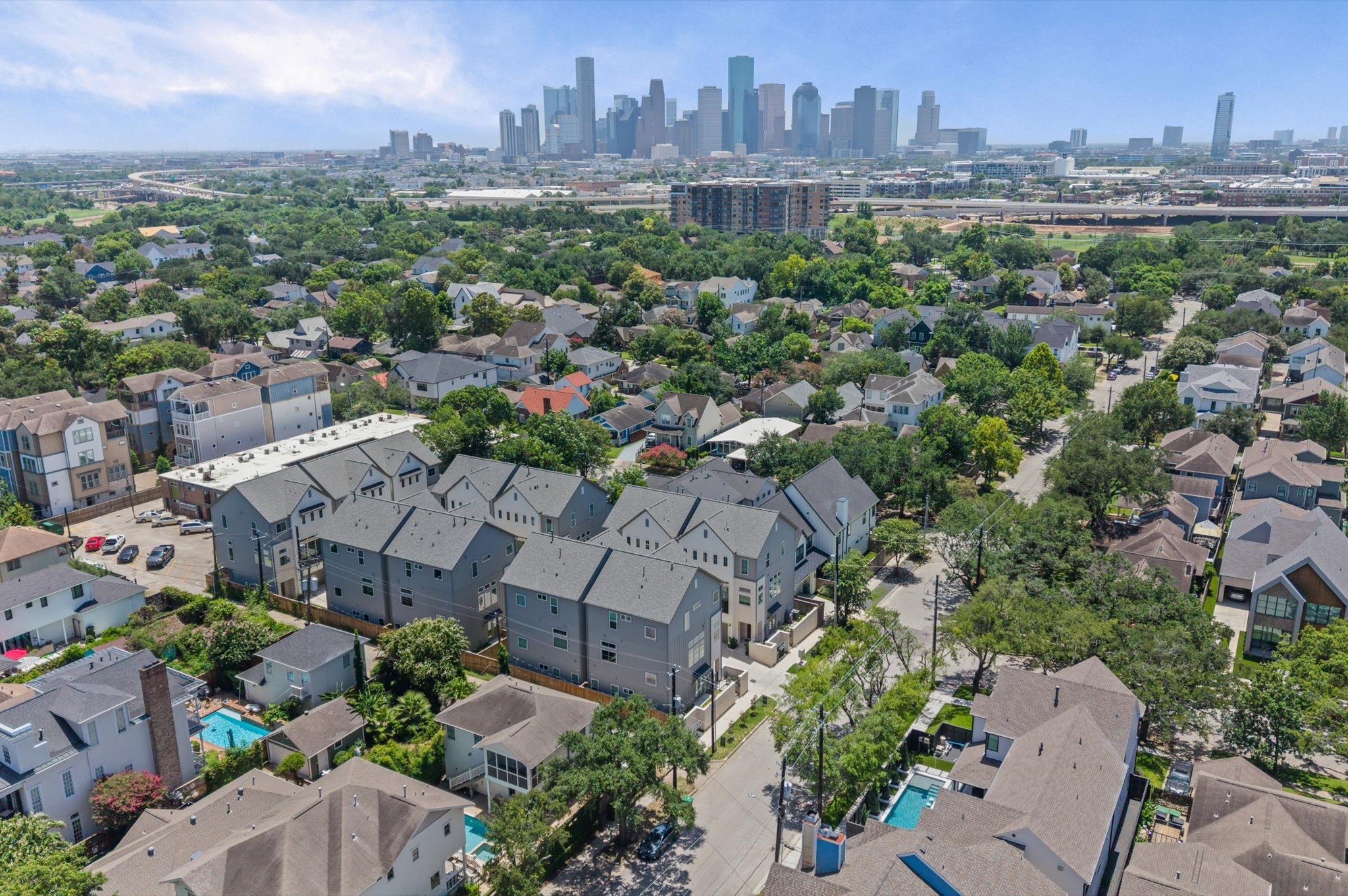 Woodlands Landing is located in the heart of the sought after Woodland Heights neighborhood, just minutes from Downtown. Woodlands Landing is located in the heart of the sought after Woodland Heights neighborhood, just minutes from Downtown.