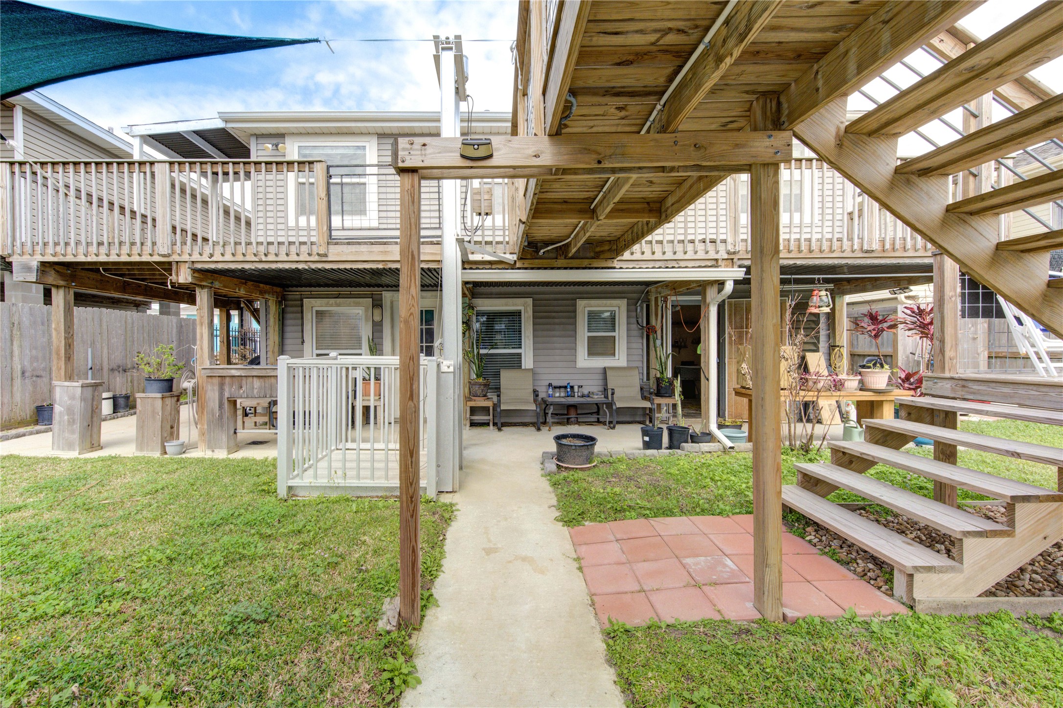 138 Tarpon Street, Bayou Vista, TX 77563