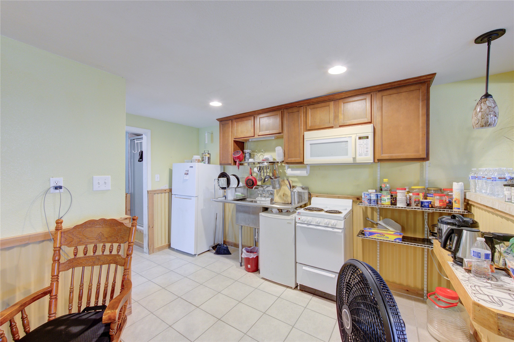 138 Tarpon Street, Bayou Vista, TX 77563