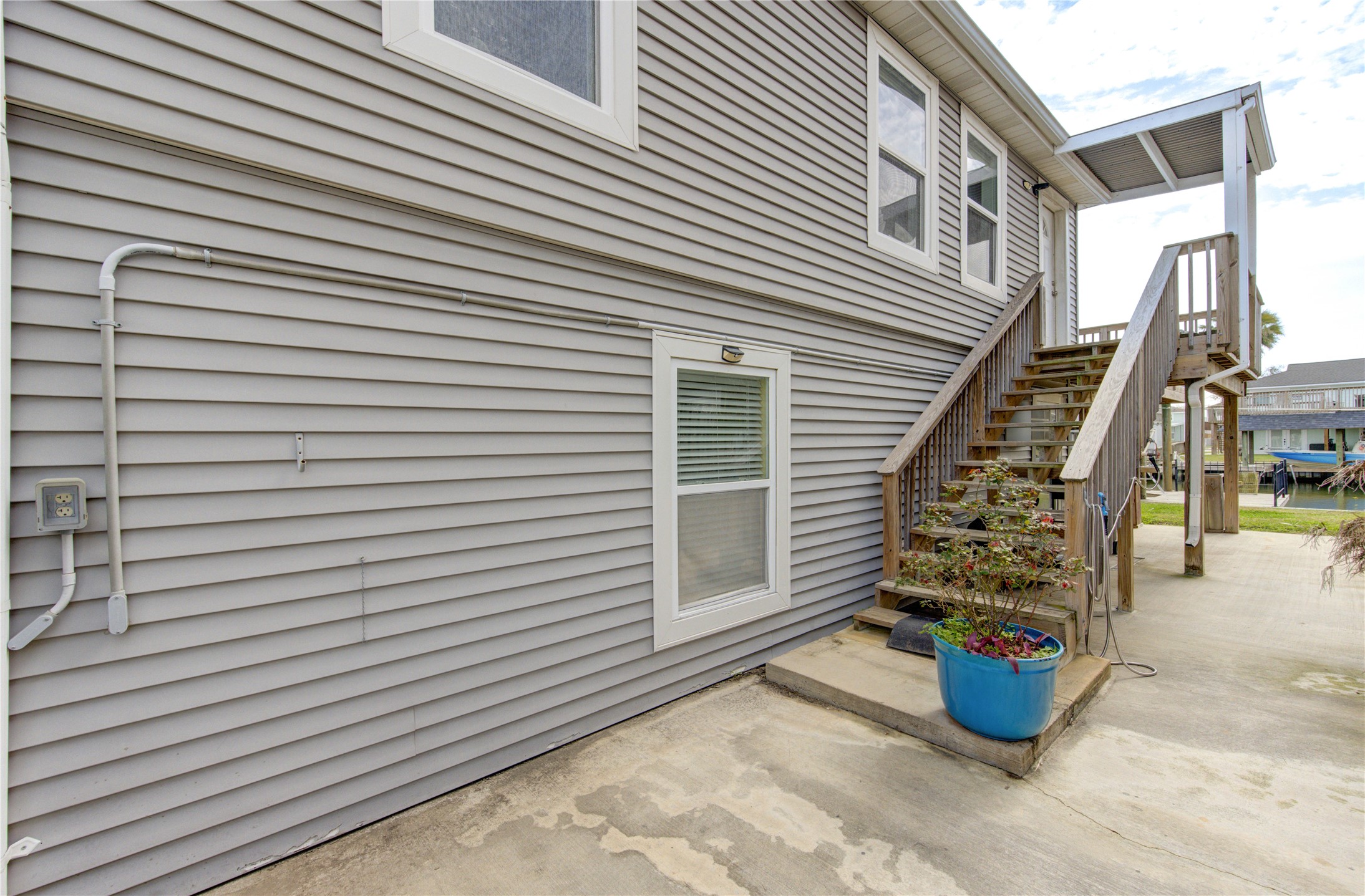 138 Tarpon Street, Bayou Vista, TX 77563