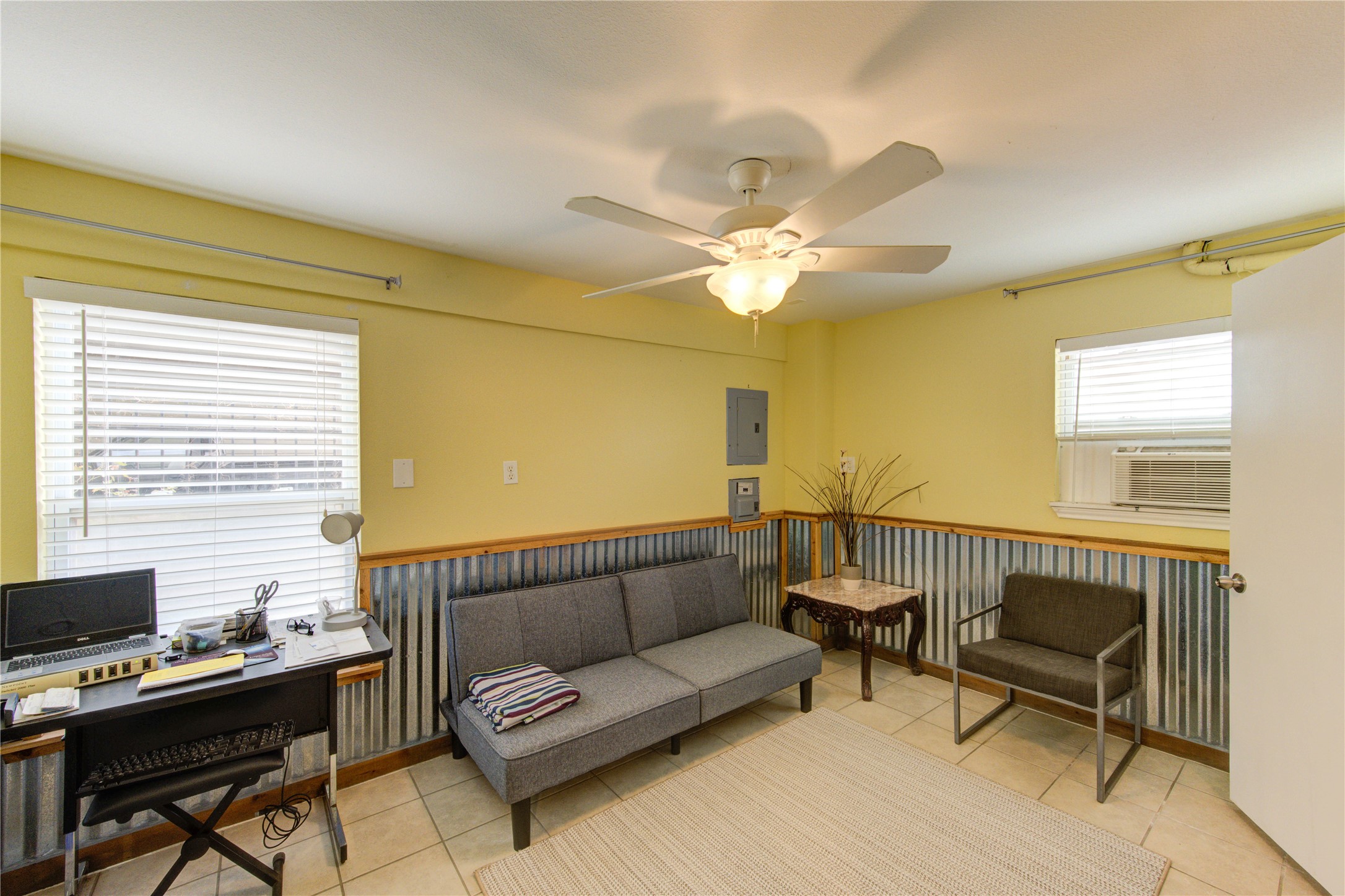 138 Tarpon Street, Bayou Vista, TX 77563
