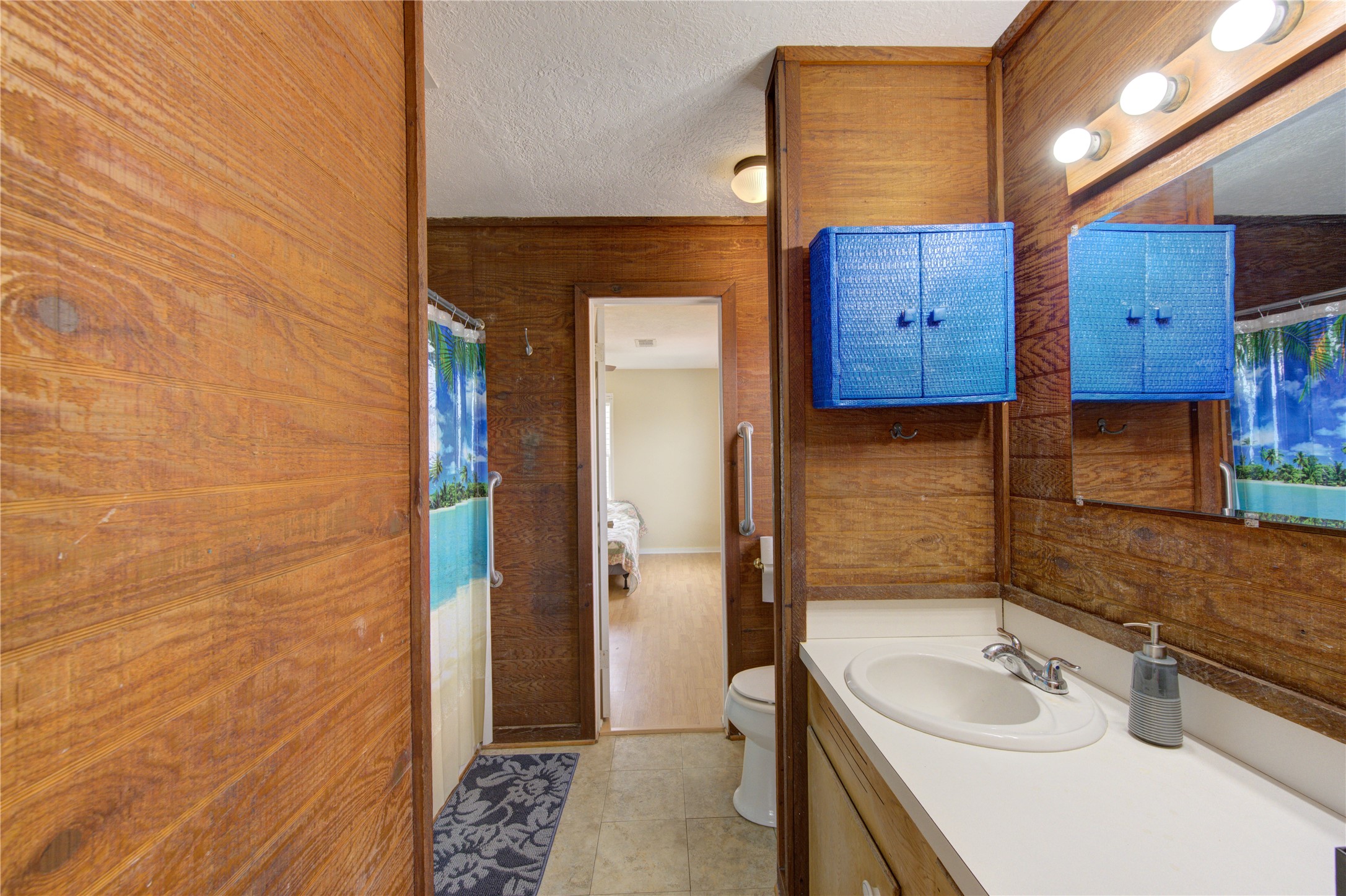 138 Tarpon Street, Bayou Vista, TX 77563