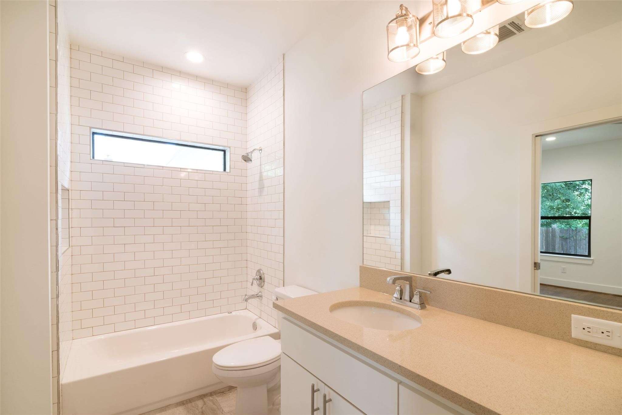 609 Boundary Street, #B, Houston, TX 77009