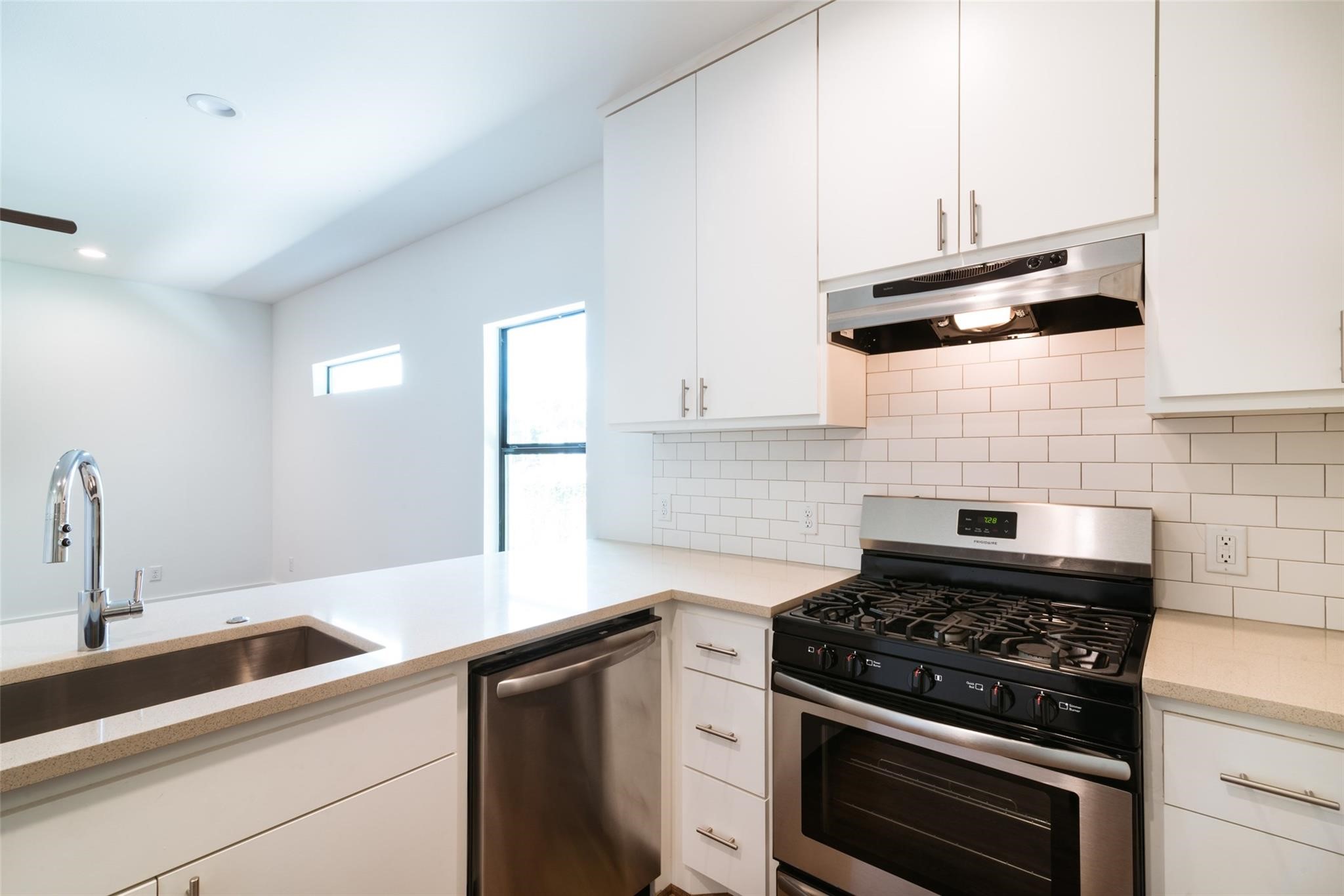 609 Boundary Street, #B, Houston, TX 77009