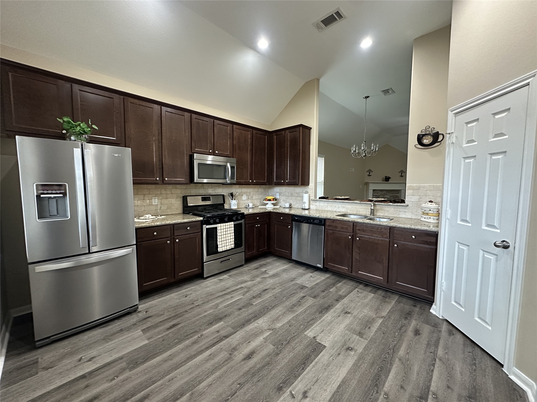 984 Arbor Glen, Conroe, TX 77303