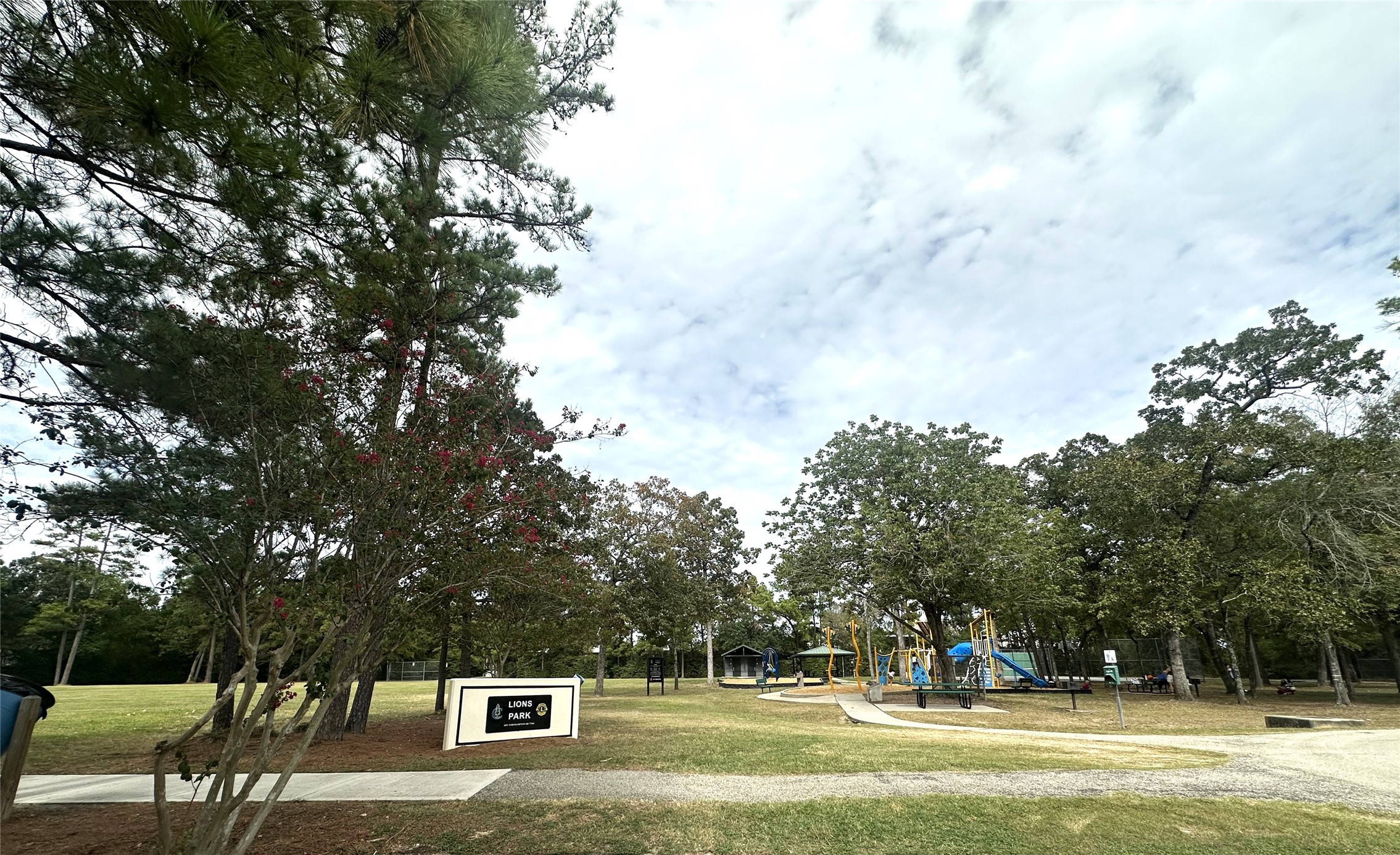 984 Arbor Glen, Conroe, TX 77303