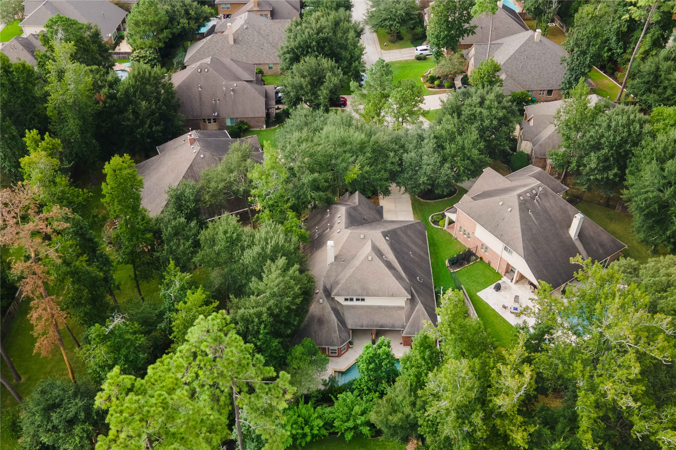 The Sterling Ridge area has beautifully designed homes and offers a peaceful retreat while still being convenient to nearby amenities.