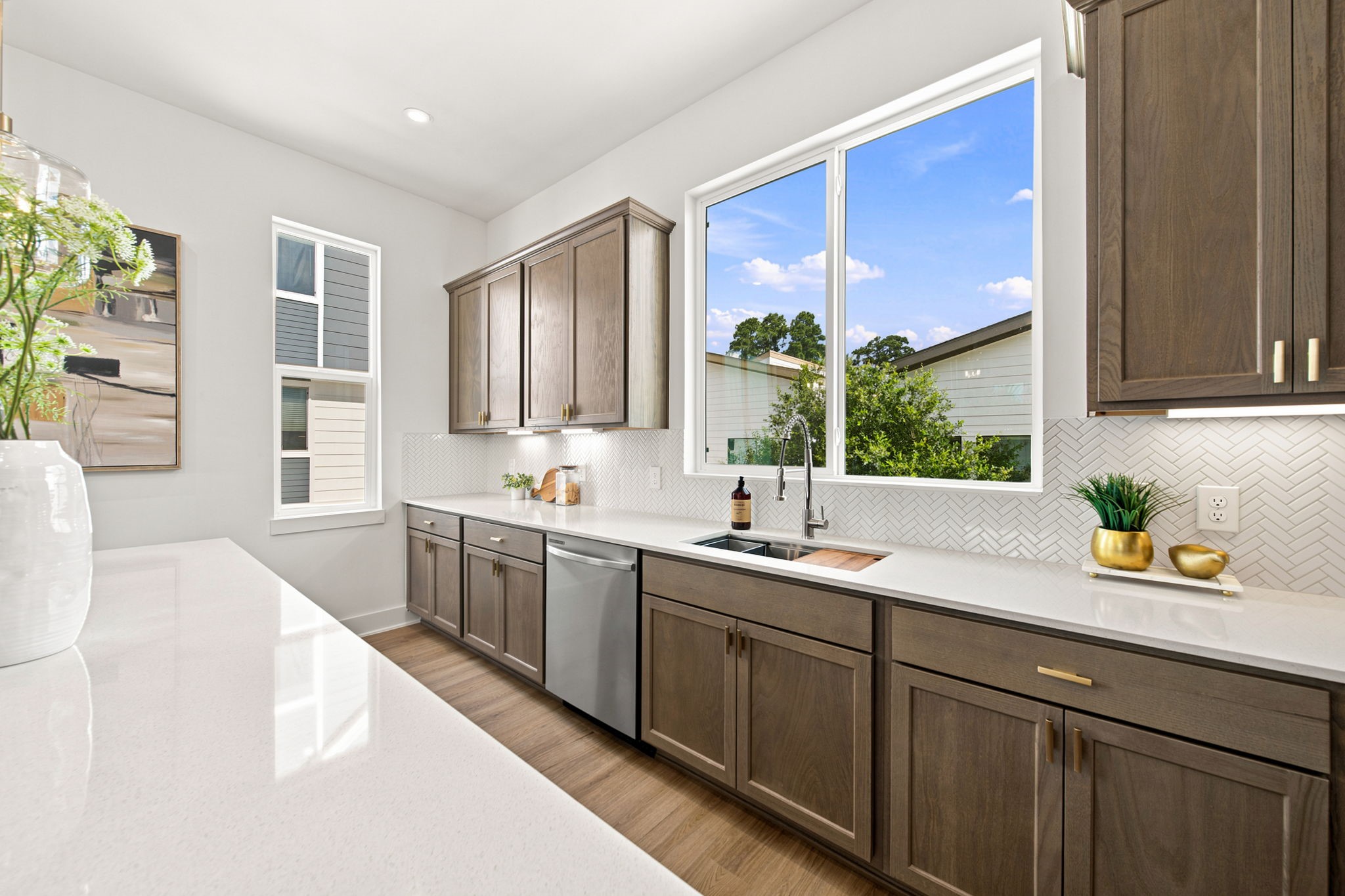 Luxurious hardware installed on the cabinets.