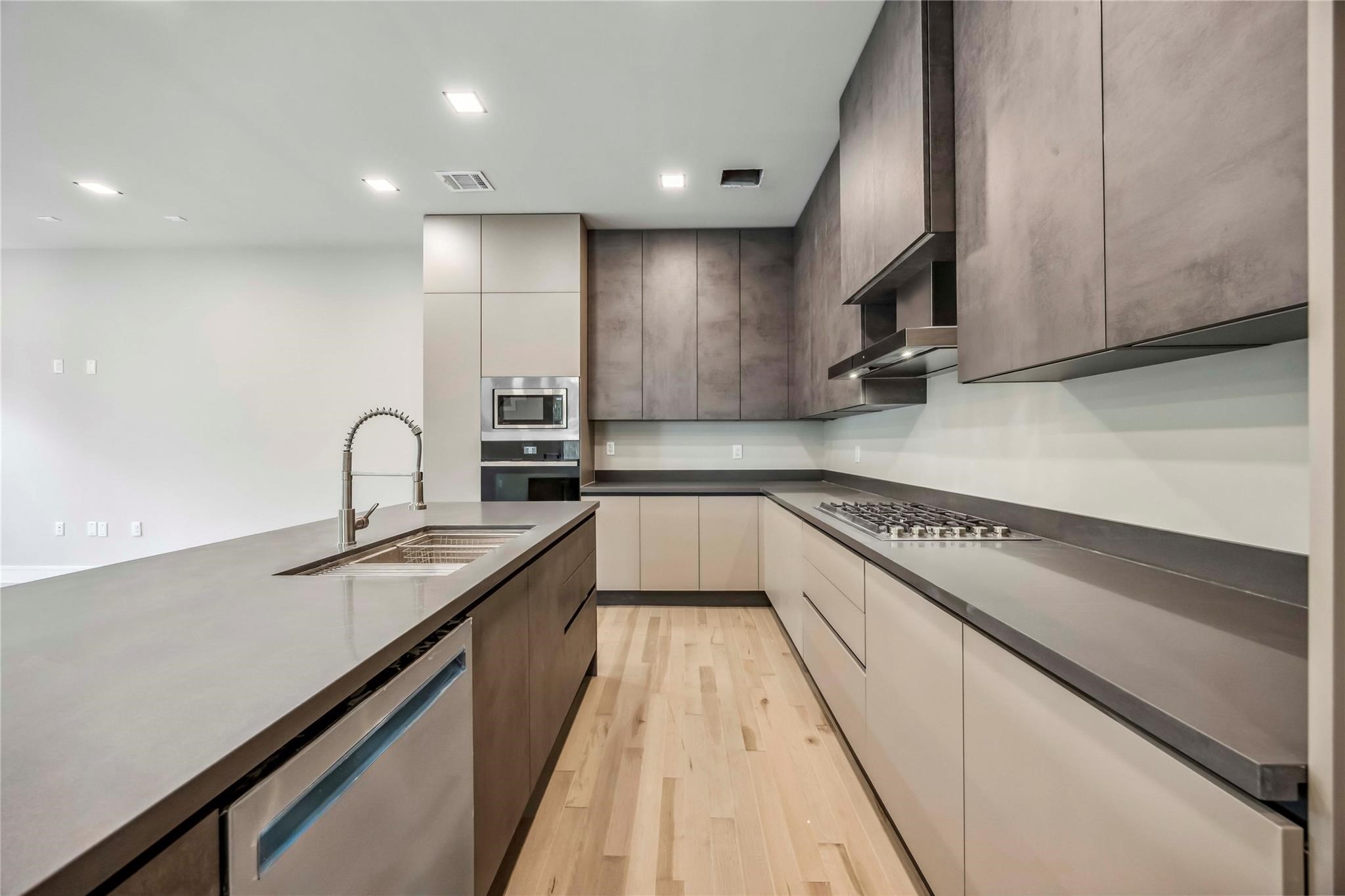 1115 W 21st Street, Houston, TX 77008