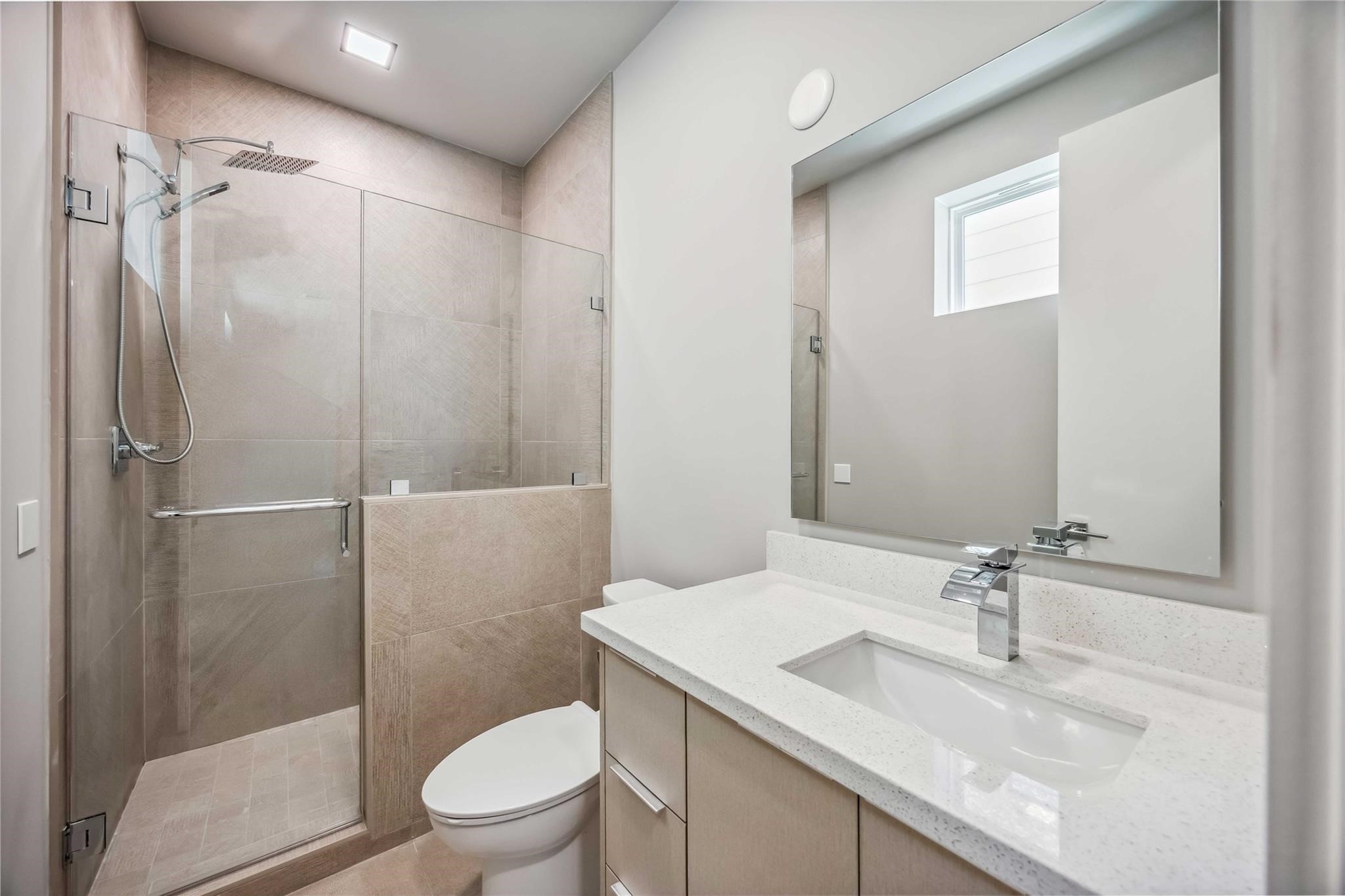 1115 W 21st Street, Houston, TX 77008