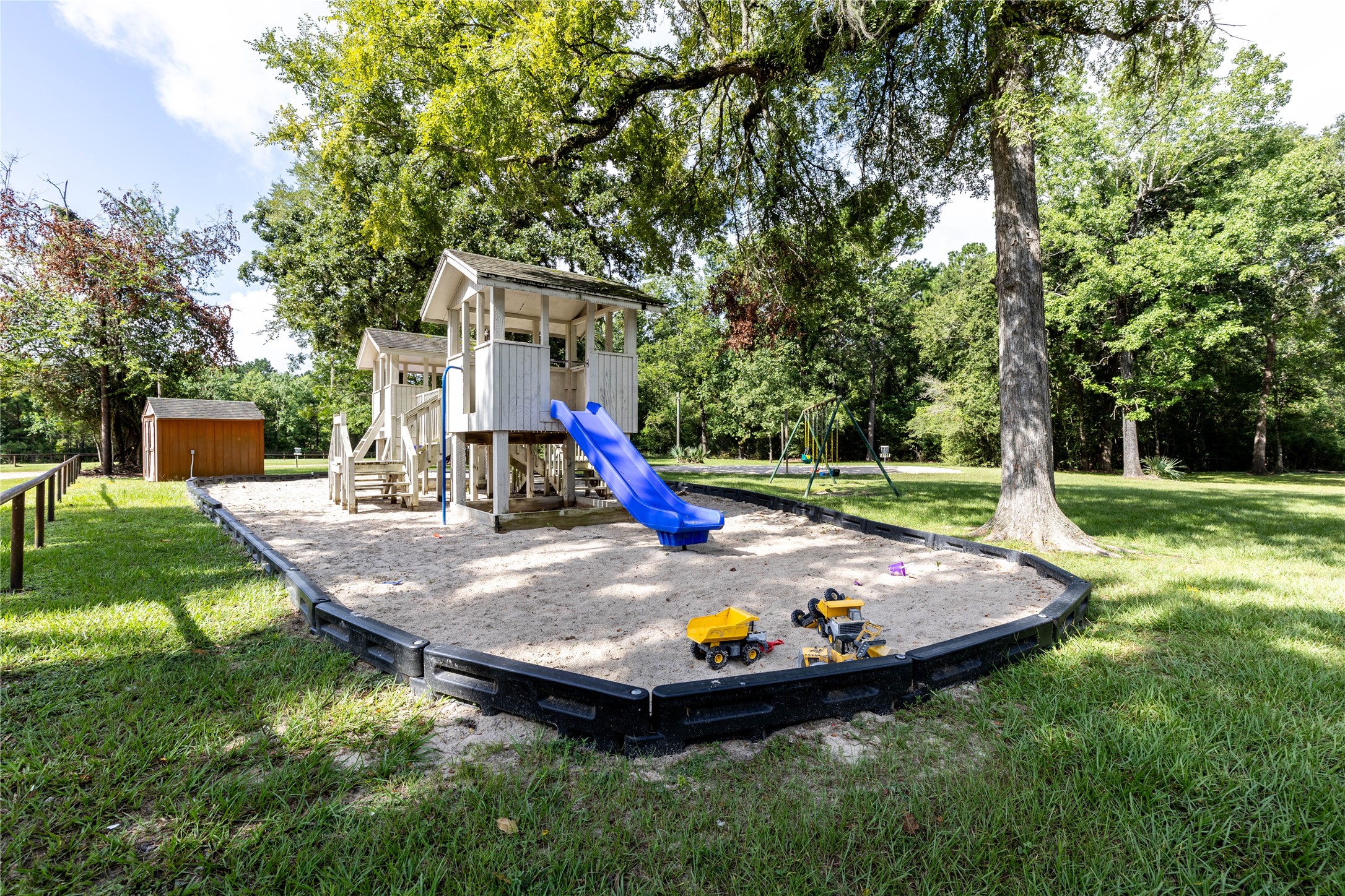 Need a place for you kids to play, check out the neighborhood playscape!