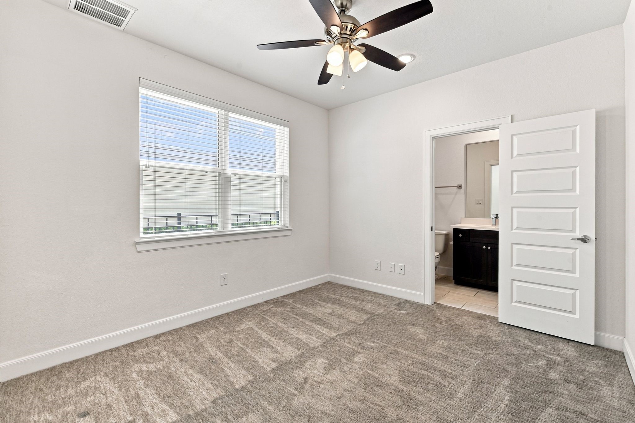 2730 Eado Edge Court, Houston, TX 77020 2730 Eado Edge Court, Houston, TX 77020