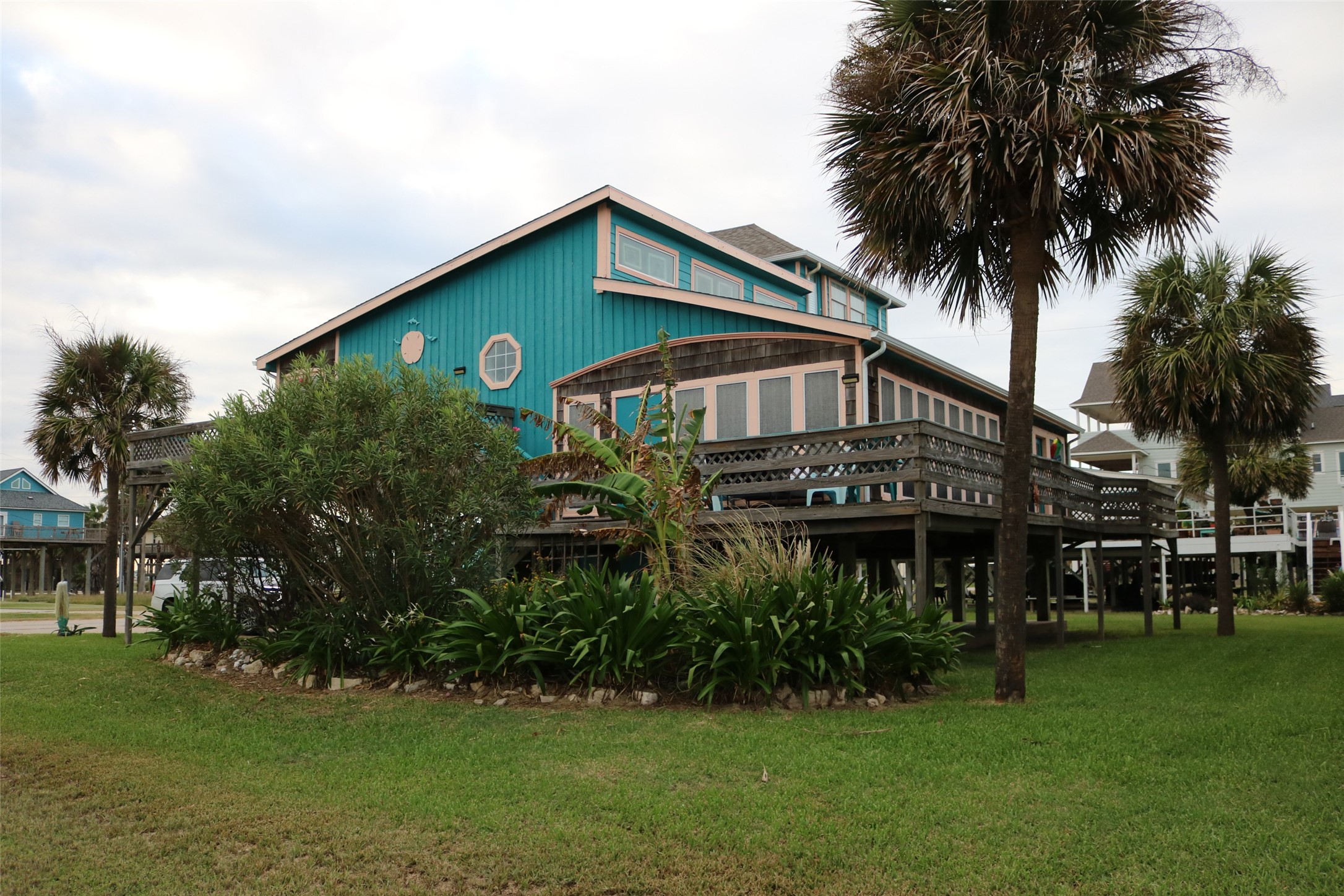 13002 Buccaneer Parkway, Freeport, TX 77541