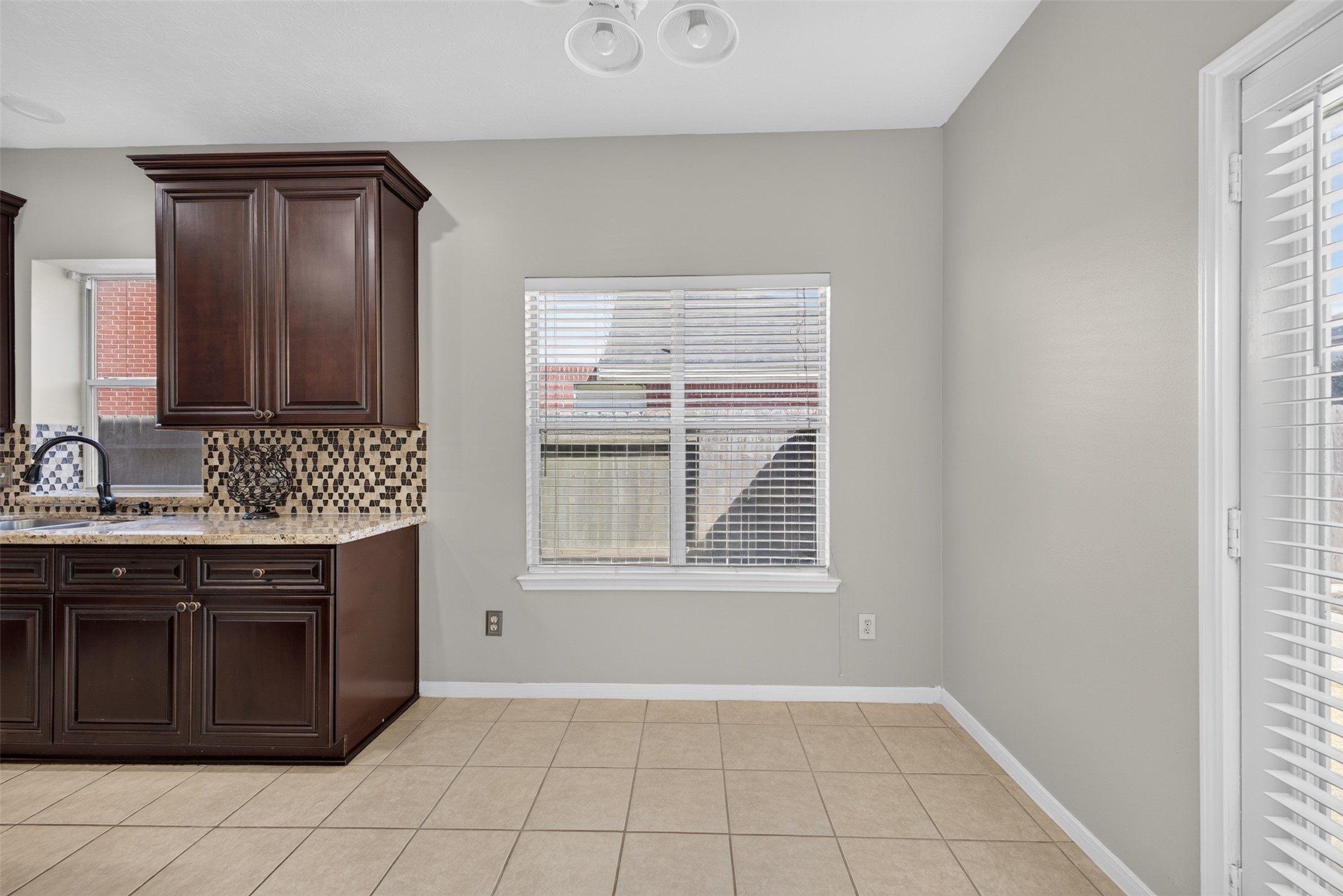 1011 Jasons Bend Drive, Sugar Land, TX 77479