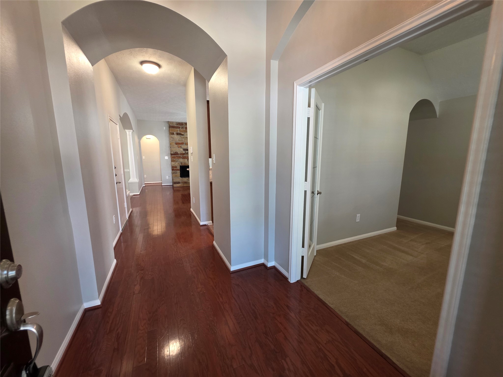 Entrance into this wonderful home. Flex room to the right. Entrance into this wonderful home. Flex room to the right.