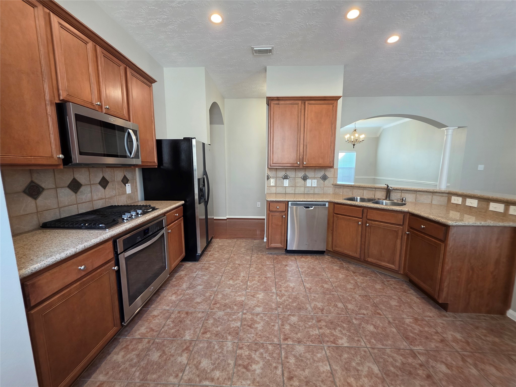 5221 Cottonwood Creek Lane, League City, TX 77573 5221 Cottonwood Creek Lane, League City, TX 77573