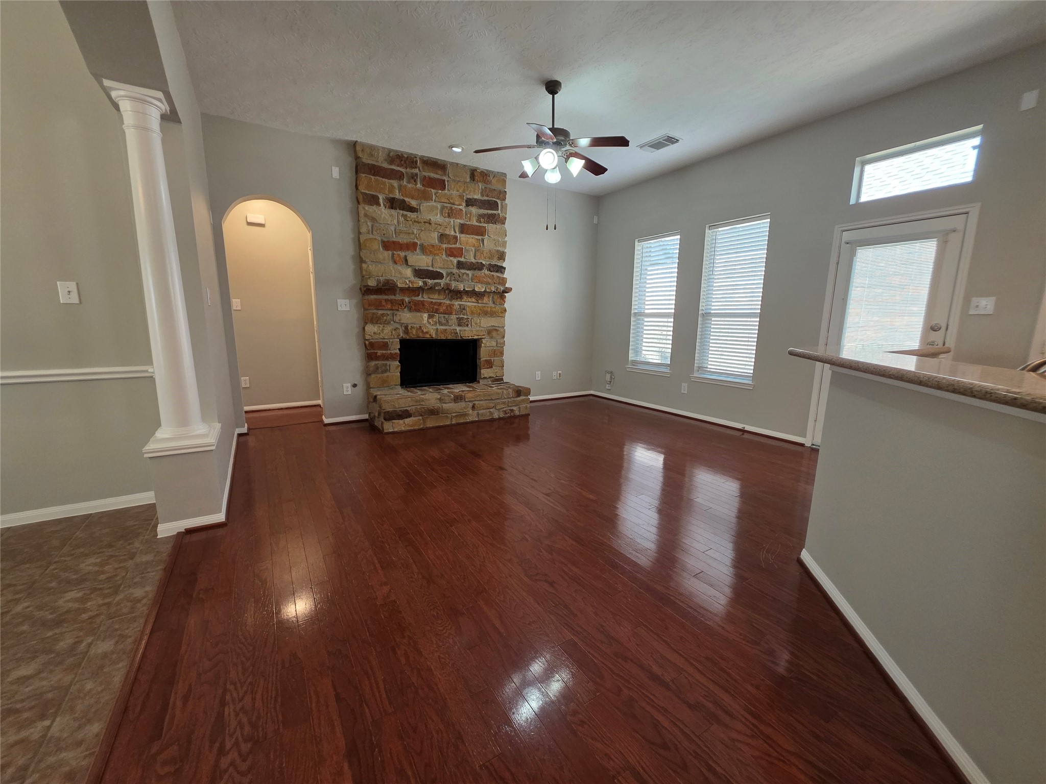 5221 Cottonwood Creek Lane, League City, TX 77573 5221 Cottonwood Creek Lane, League City, TX 77573